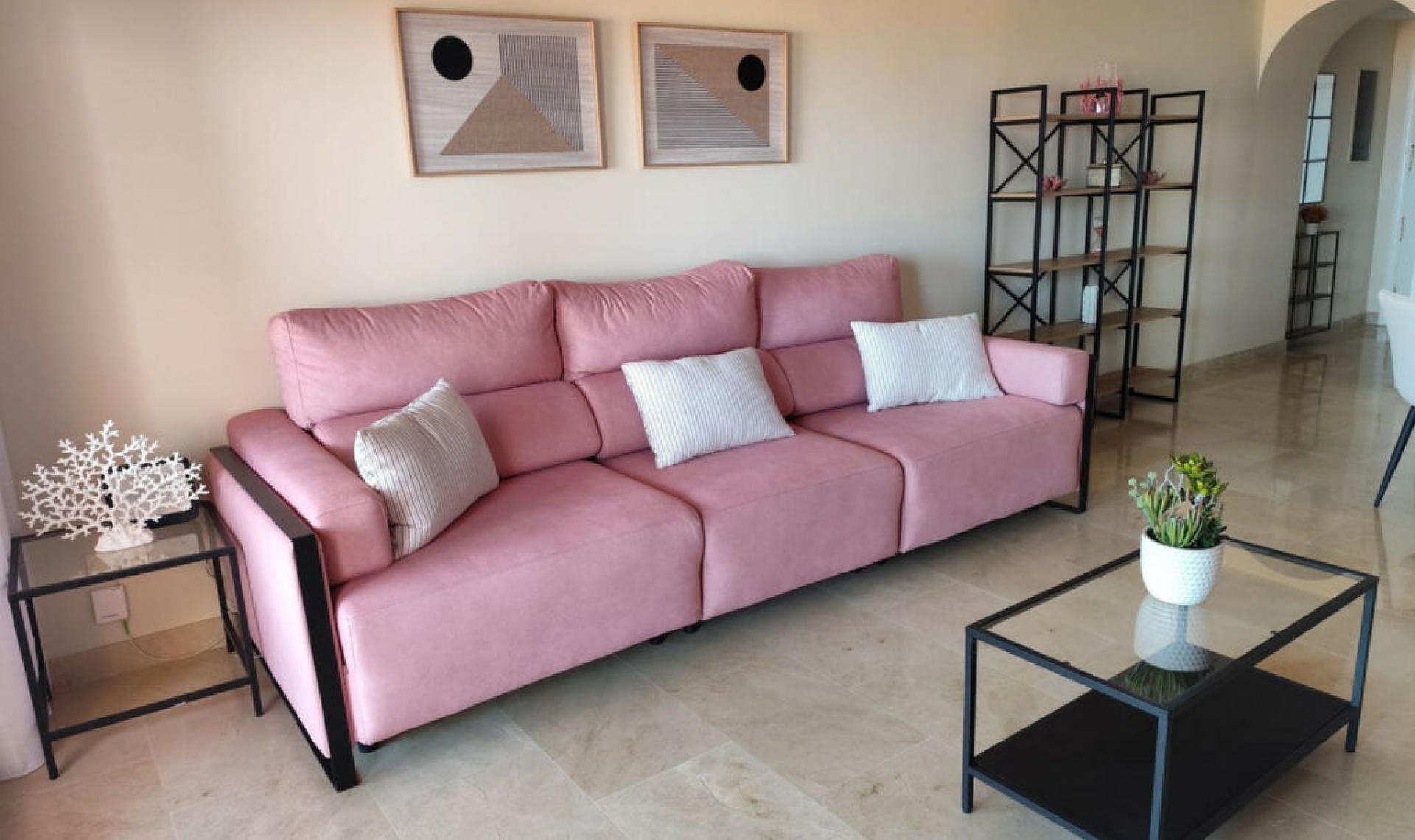 Resale - Apartment -
La Duquesa