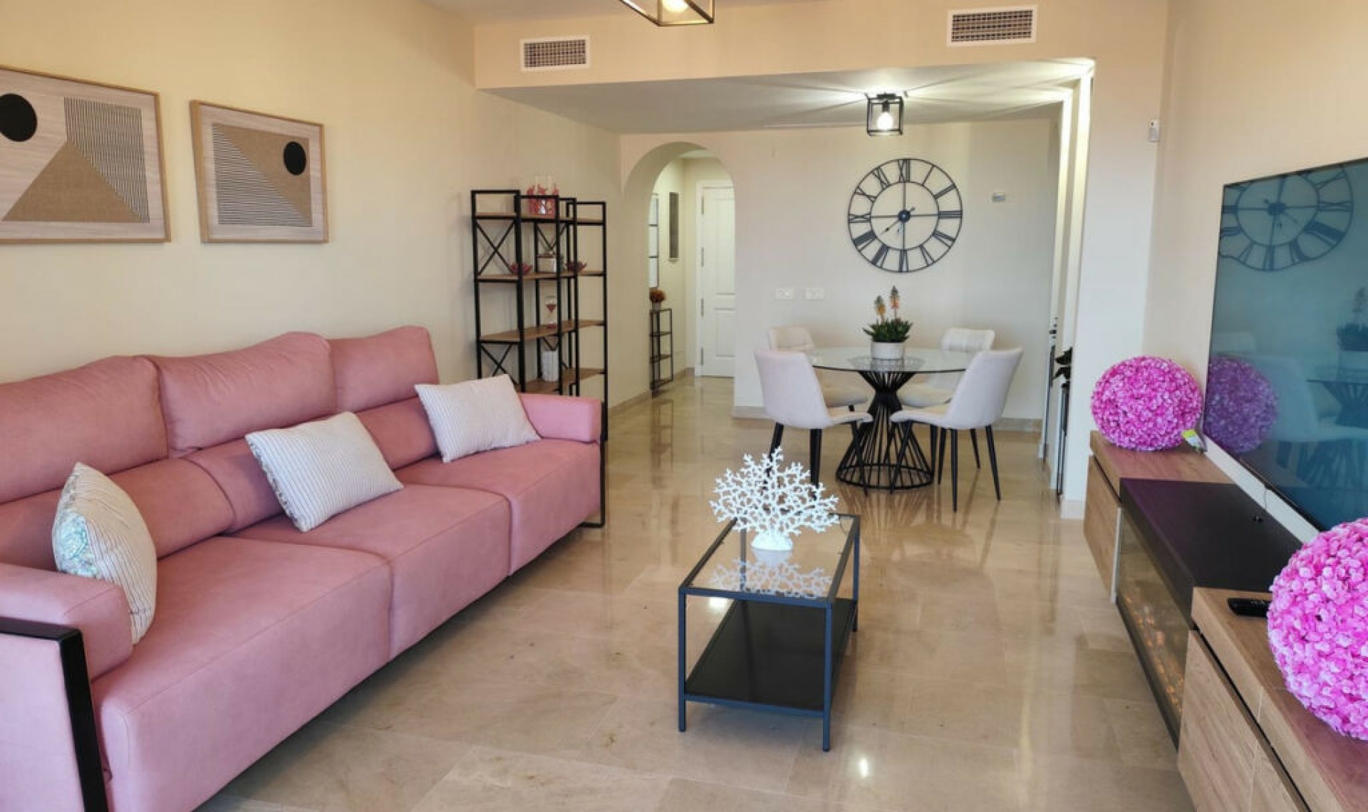 Resale - Apartment -
La Duquesa