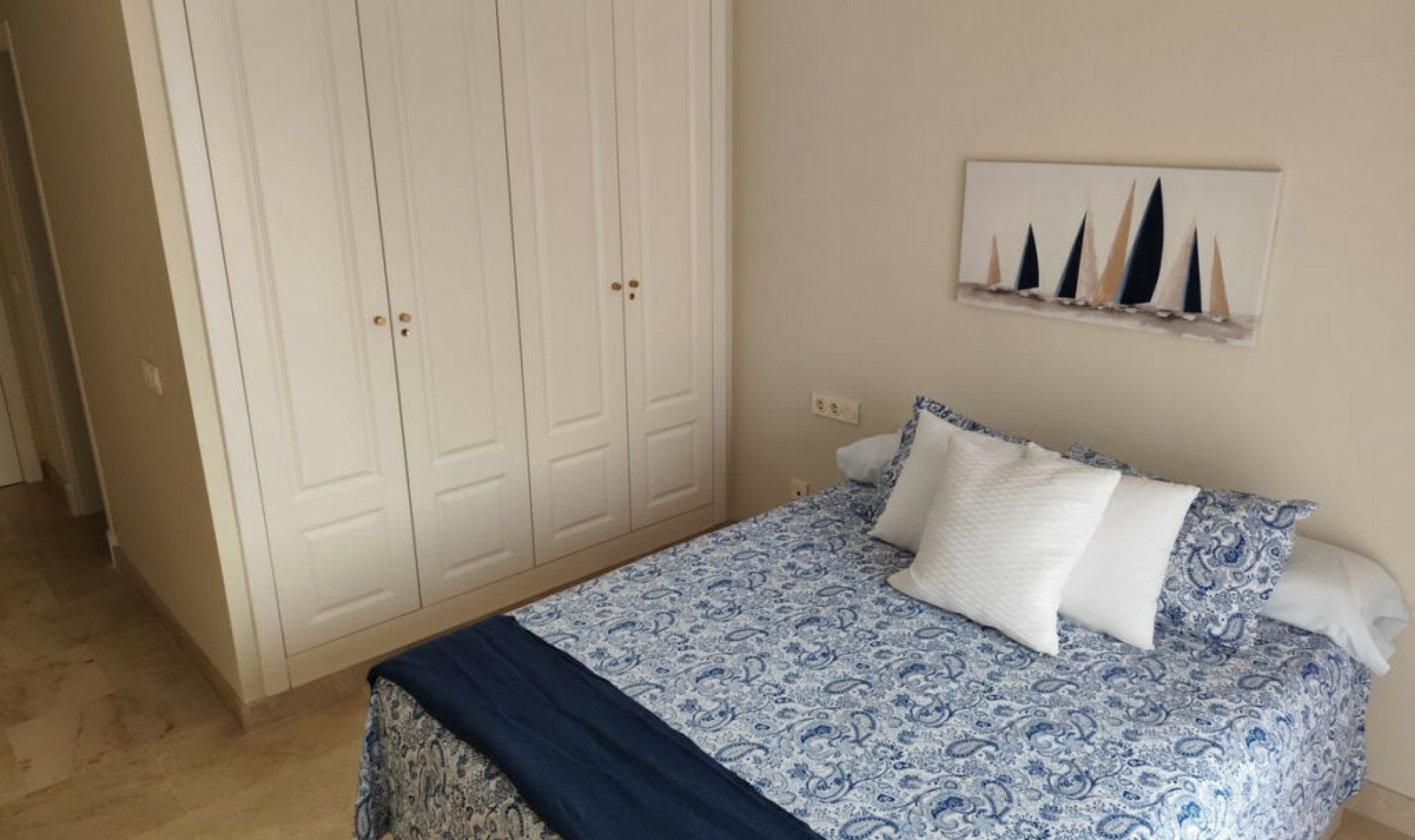 Resale - Apartment -
La Duquesa