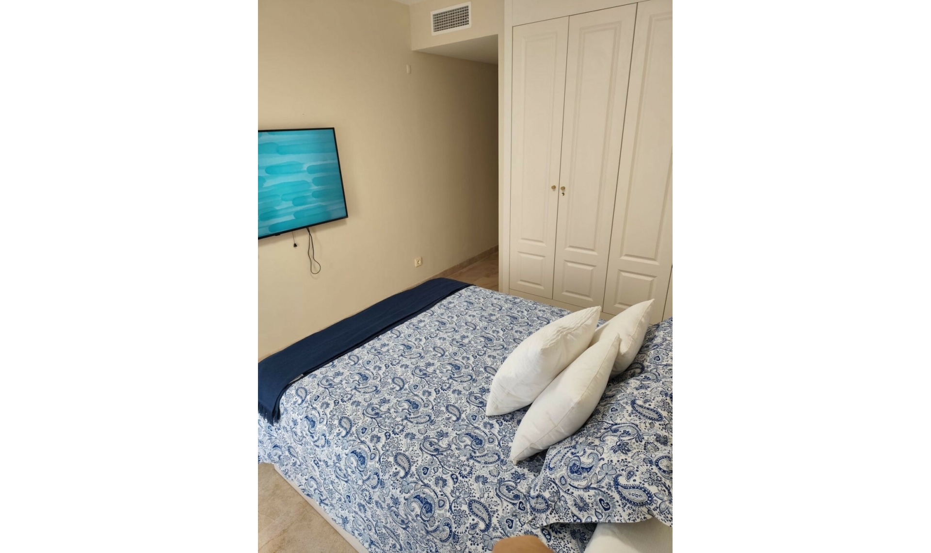 Resale - Apartment -
La Duquesa