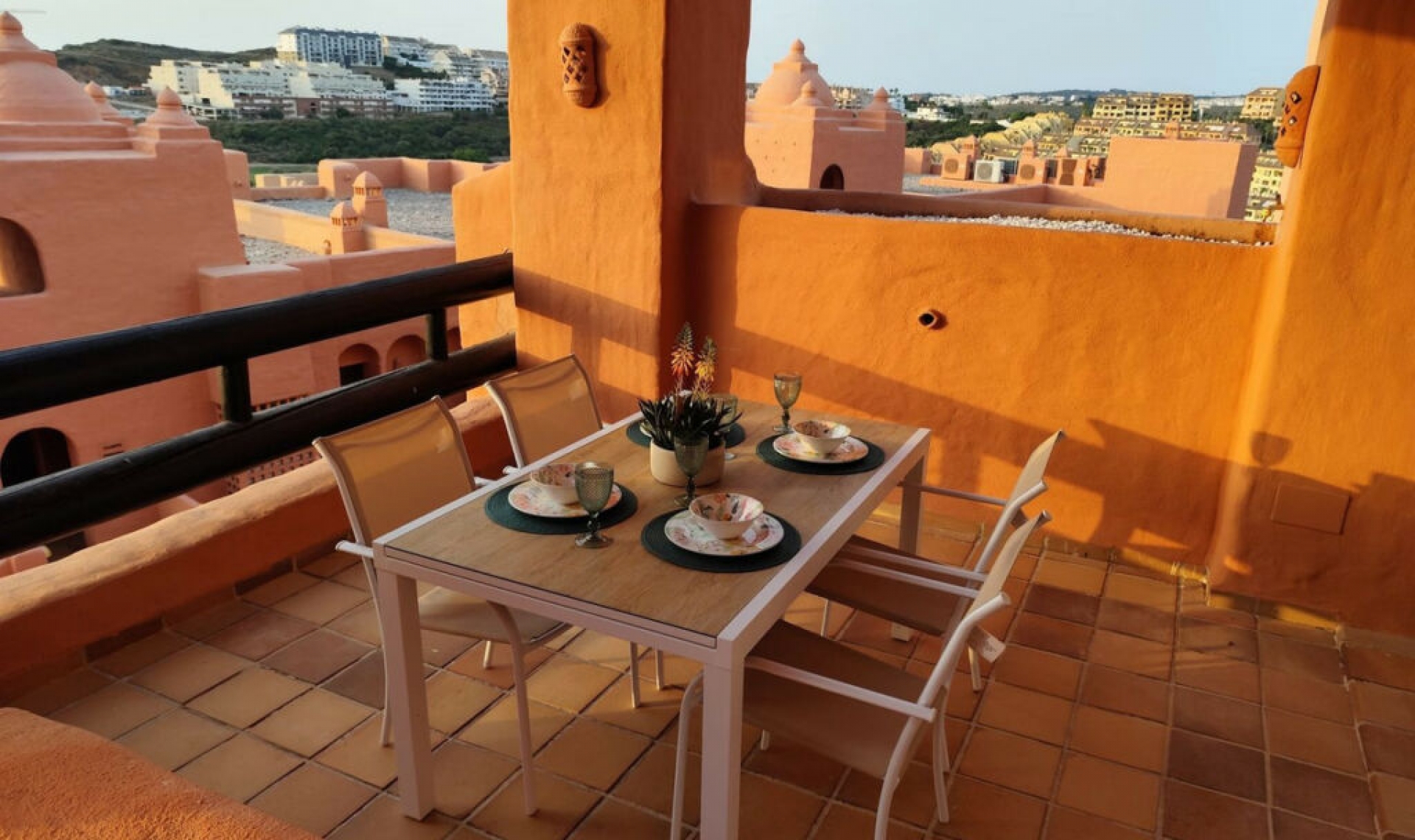 Resale - Apartment -
La Duquesa