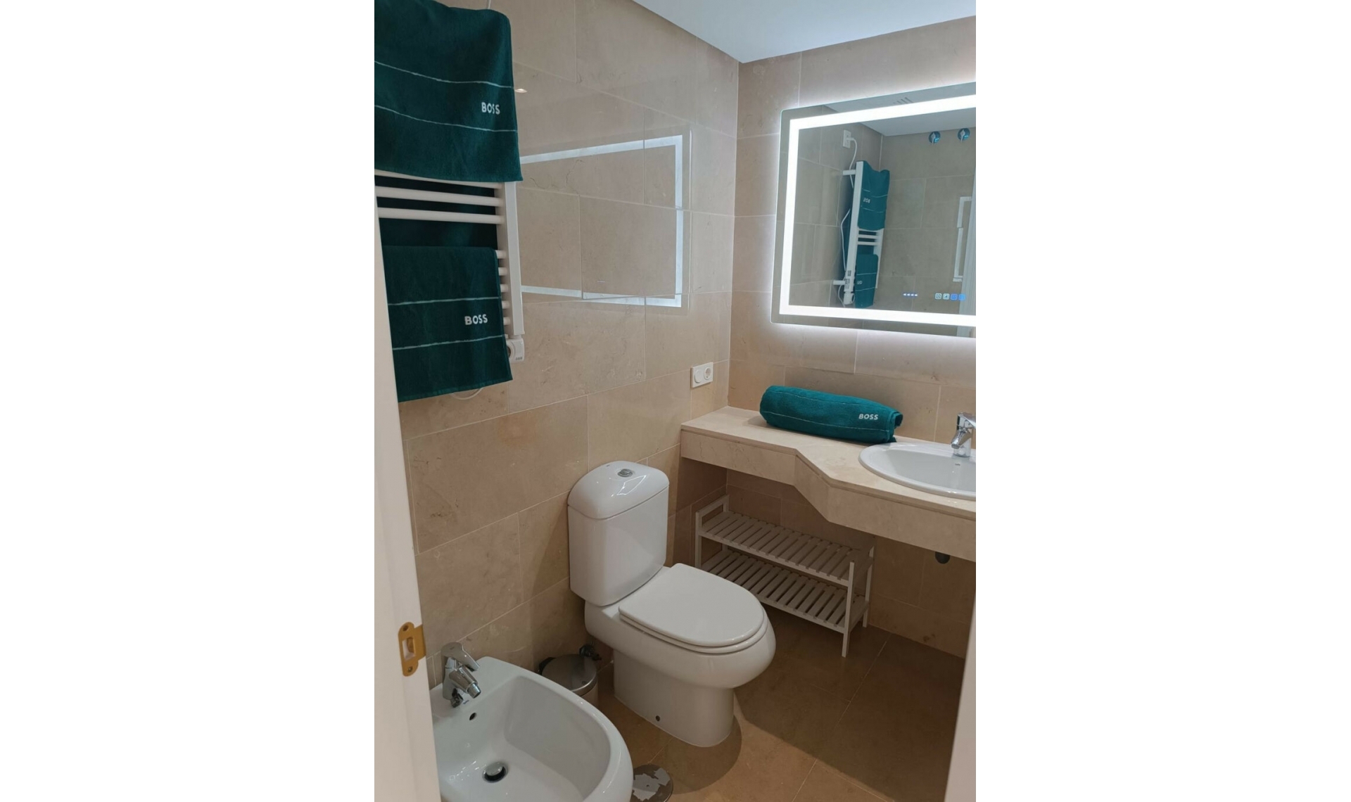 Resale - Apartment -
La Duquesa