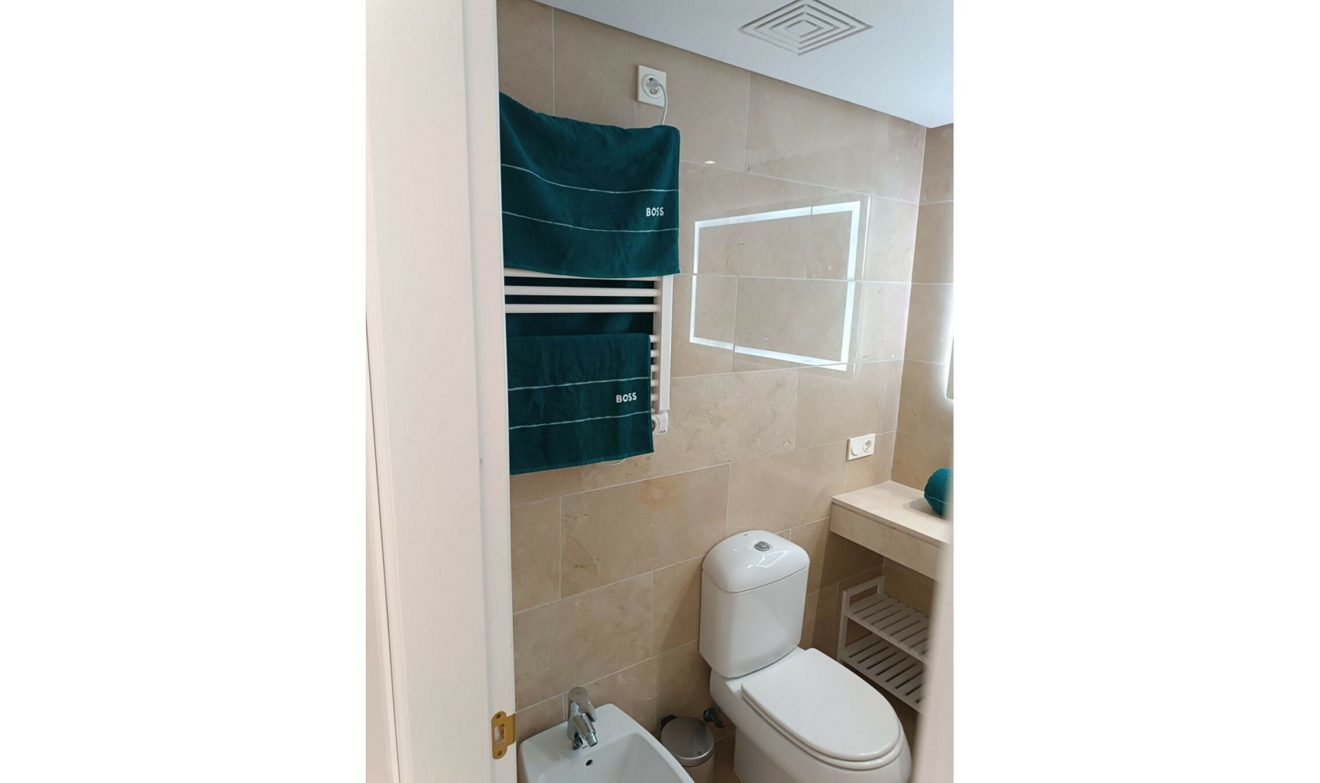 Resale - Apartment -
La Duquesa