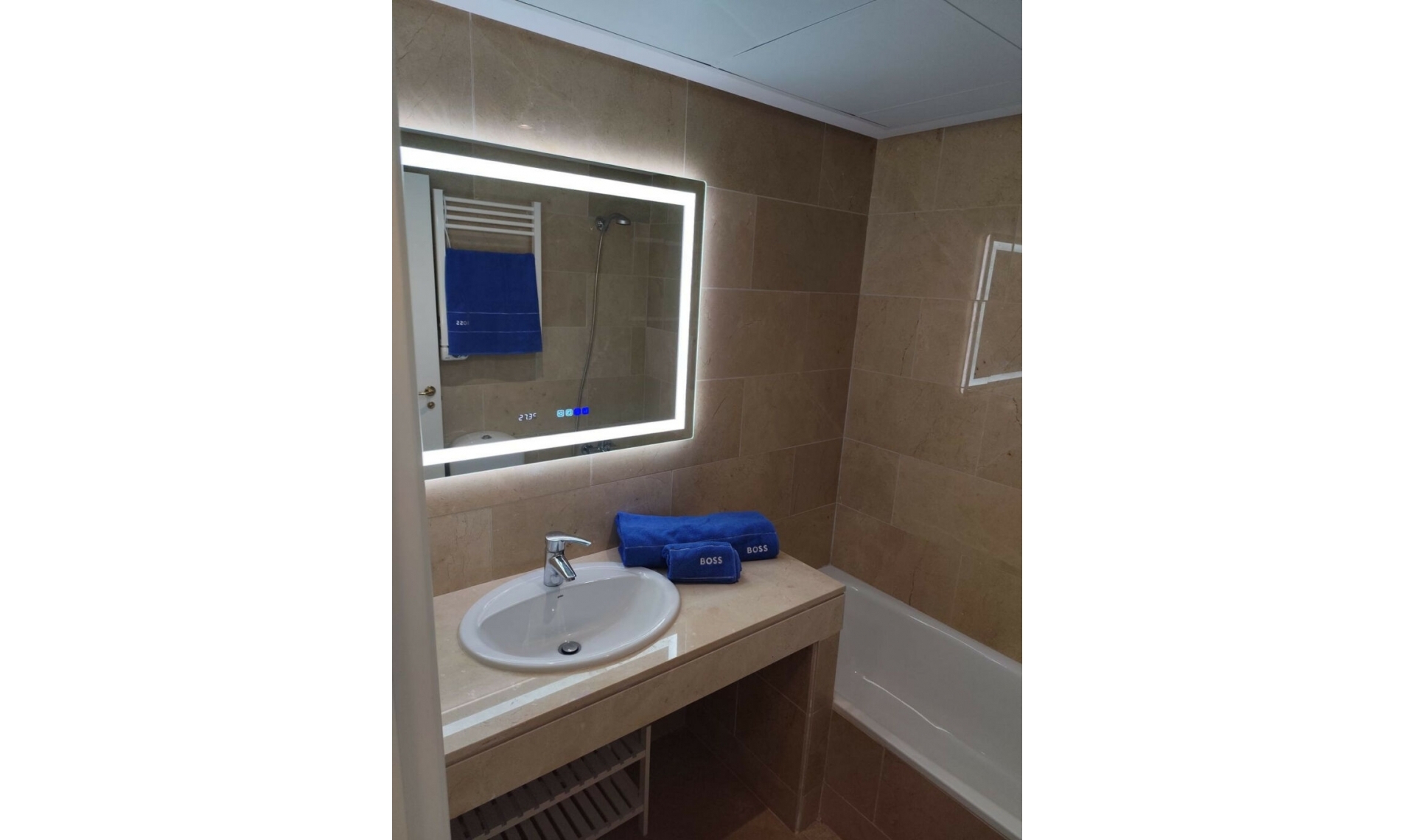 Resale - Apartment -
La Duquesa