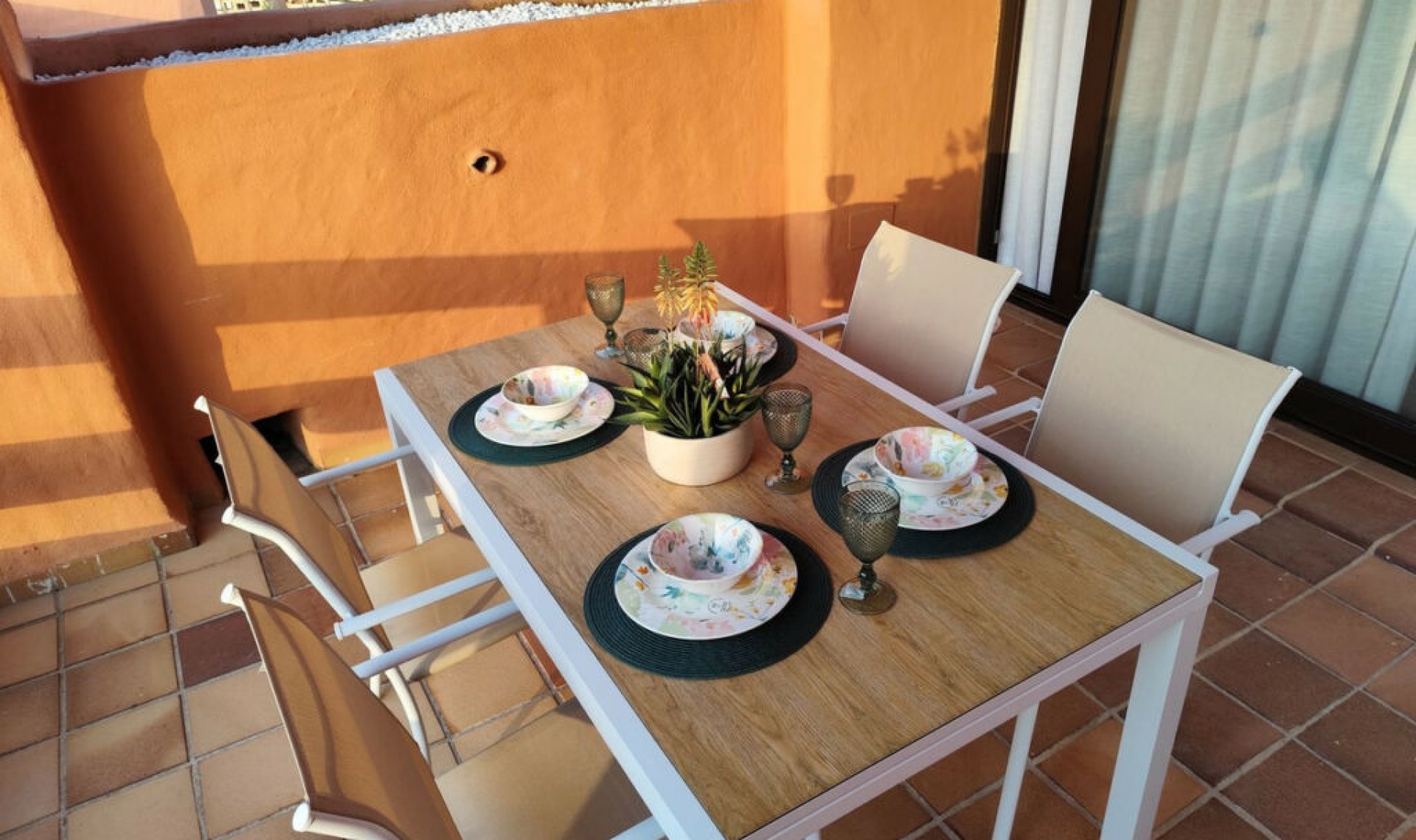 Resale - Apartment -
La Duquesa