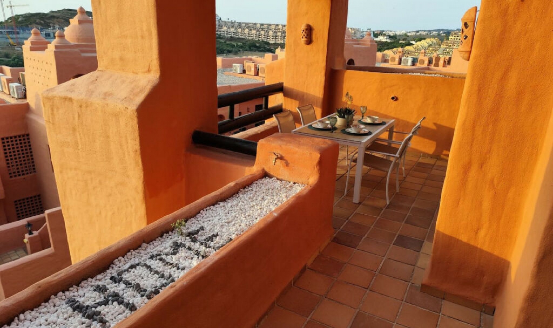 Resale - Apartment -
La Duquesa