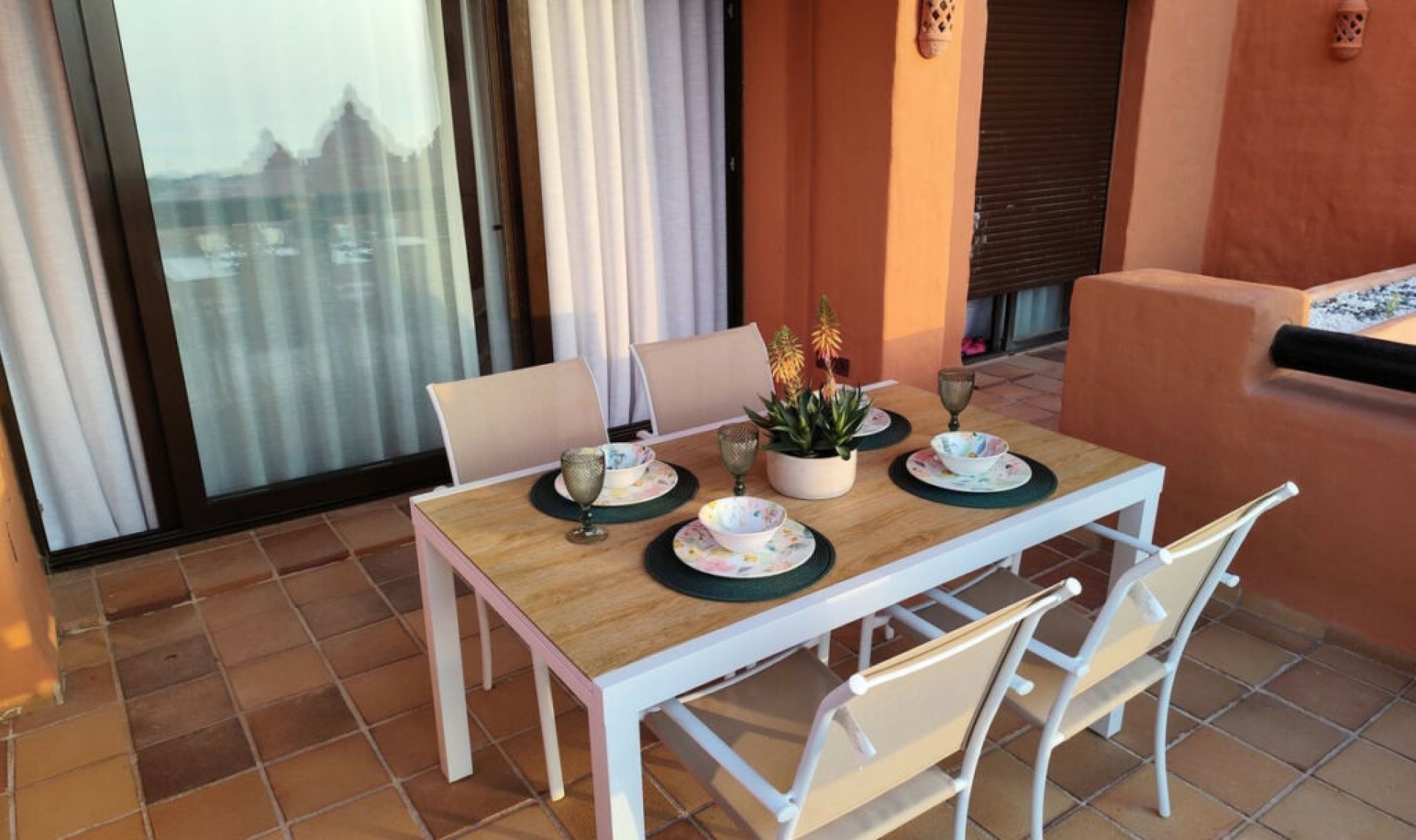 Resale - Apartment -
La Duquesa