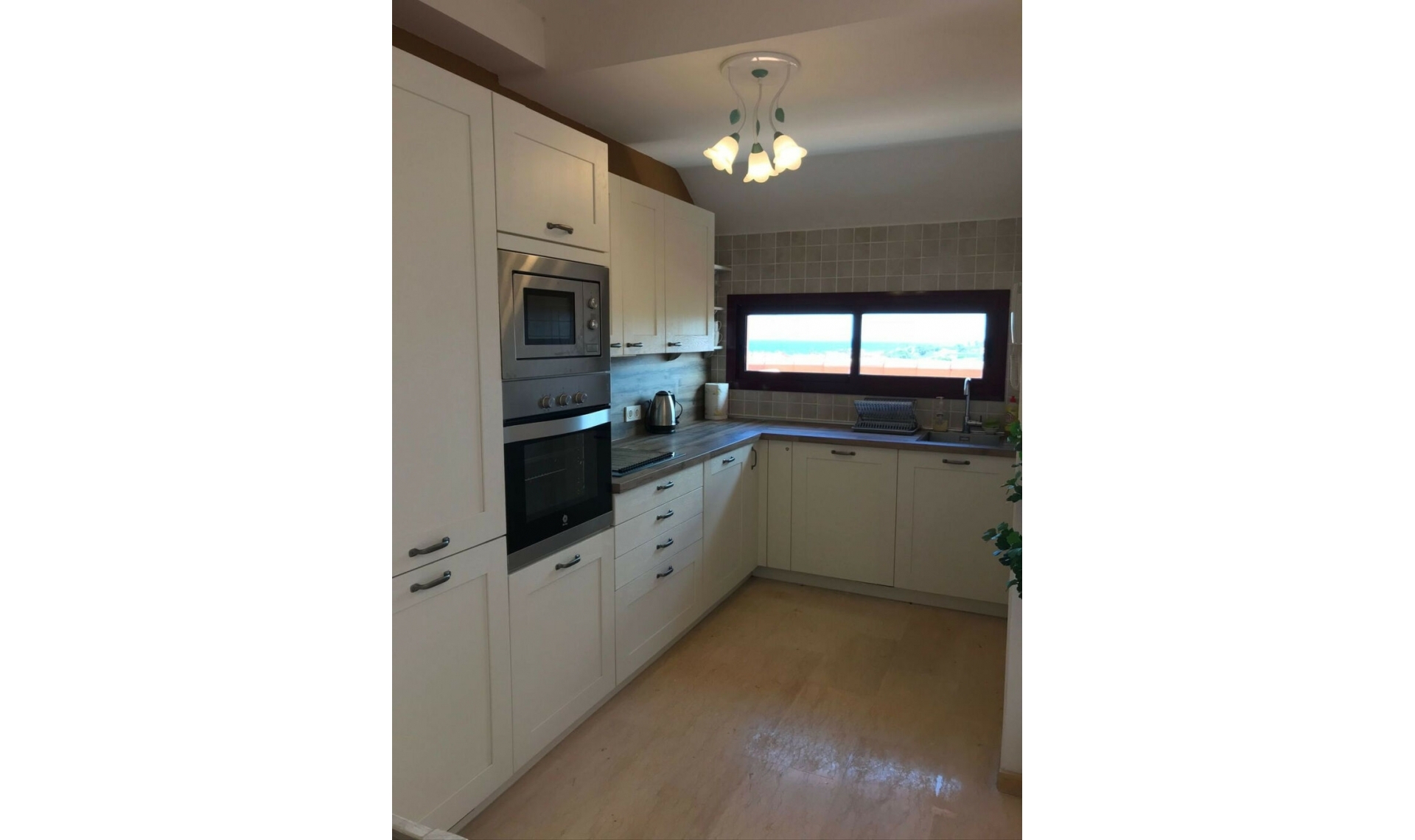 Resale - Apartment -
La Duquesa