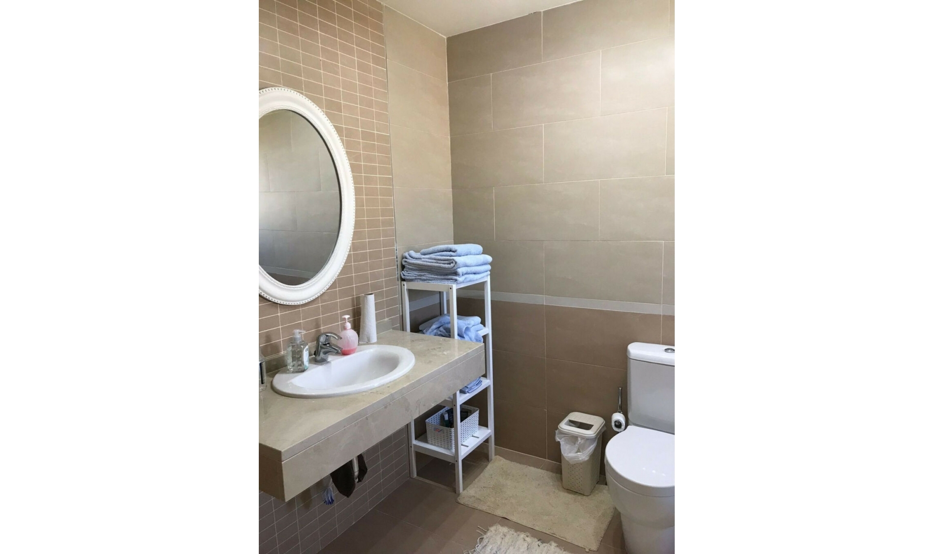 Resale - Apartment -
La Duquesa