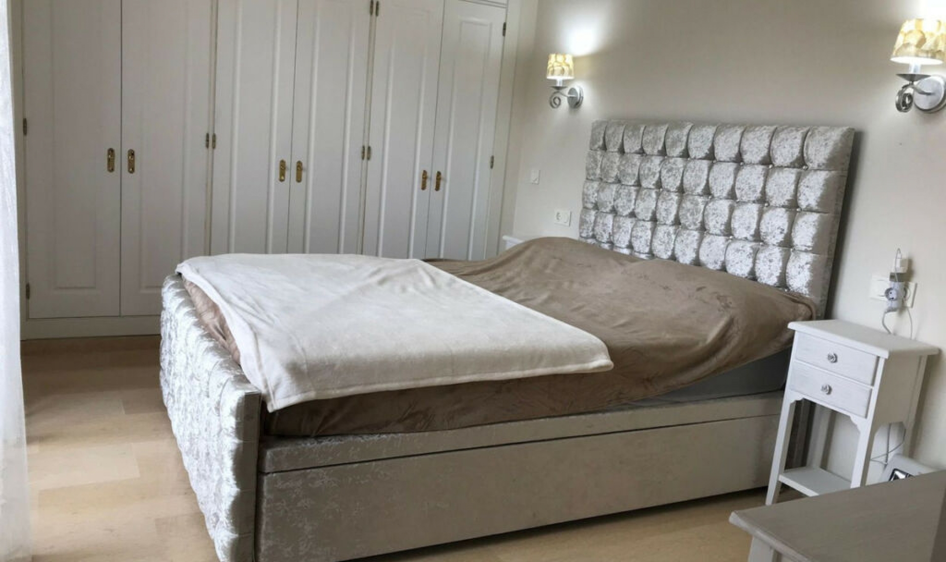 Resale - Apartment -
La Duquesa