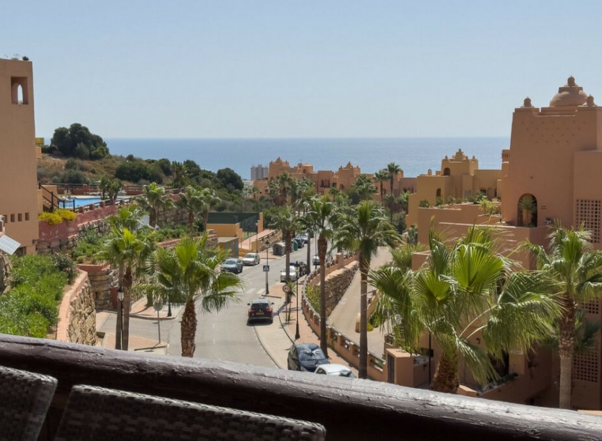 Resale - Apartment -
La Duquesa