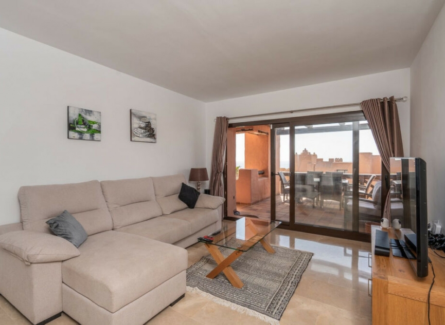 Resale - Apartment -
La Duquesa