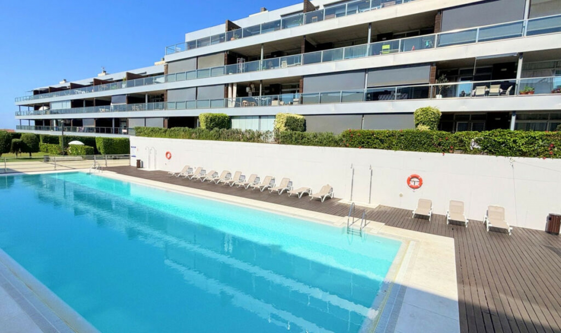 Resale - Apartment -
La Duquesa