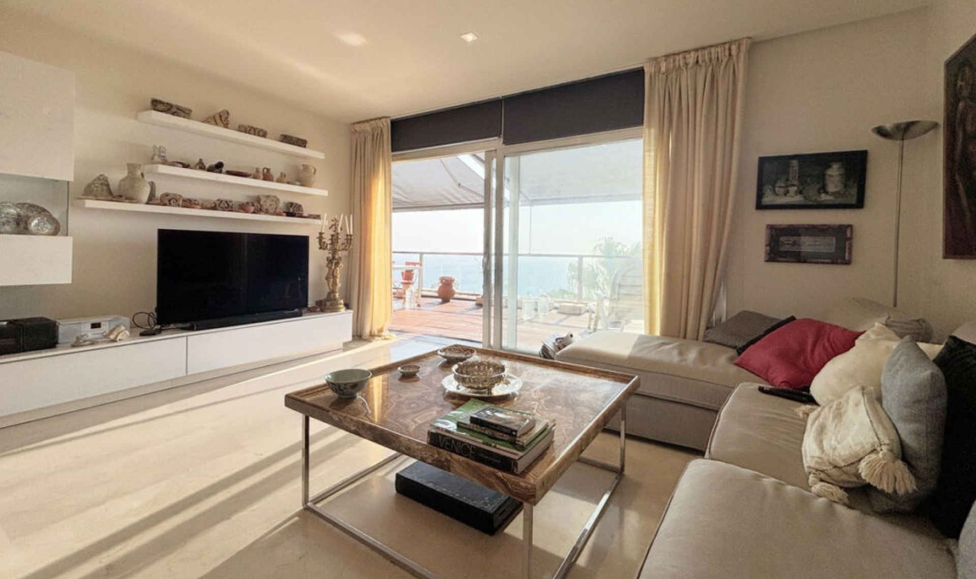 Resale - Apartment -
La Duquesa