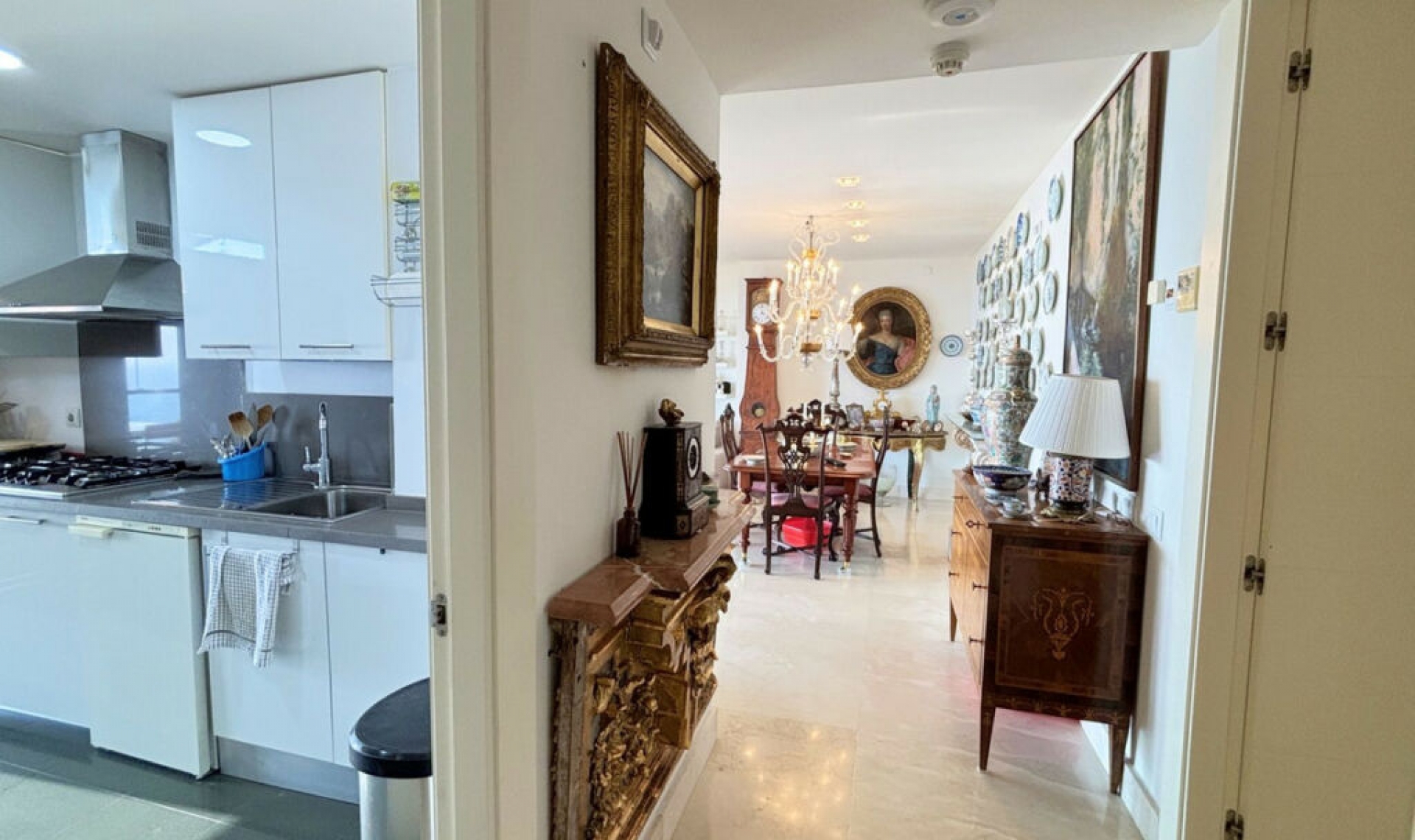 Resale - Apartment -
La Duquesa