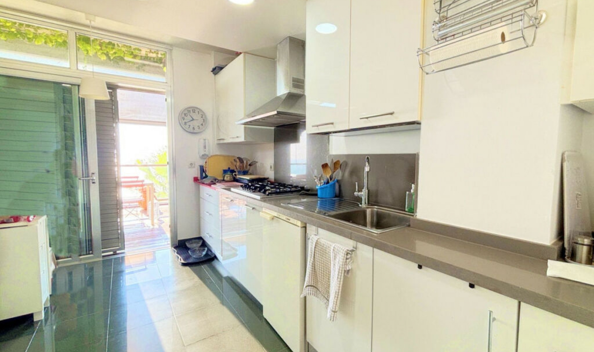 Resale - Apartment -
La Duquesa