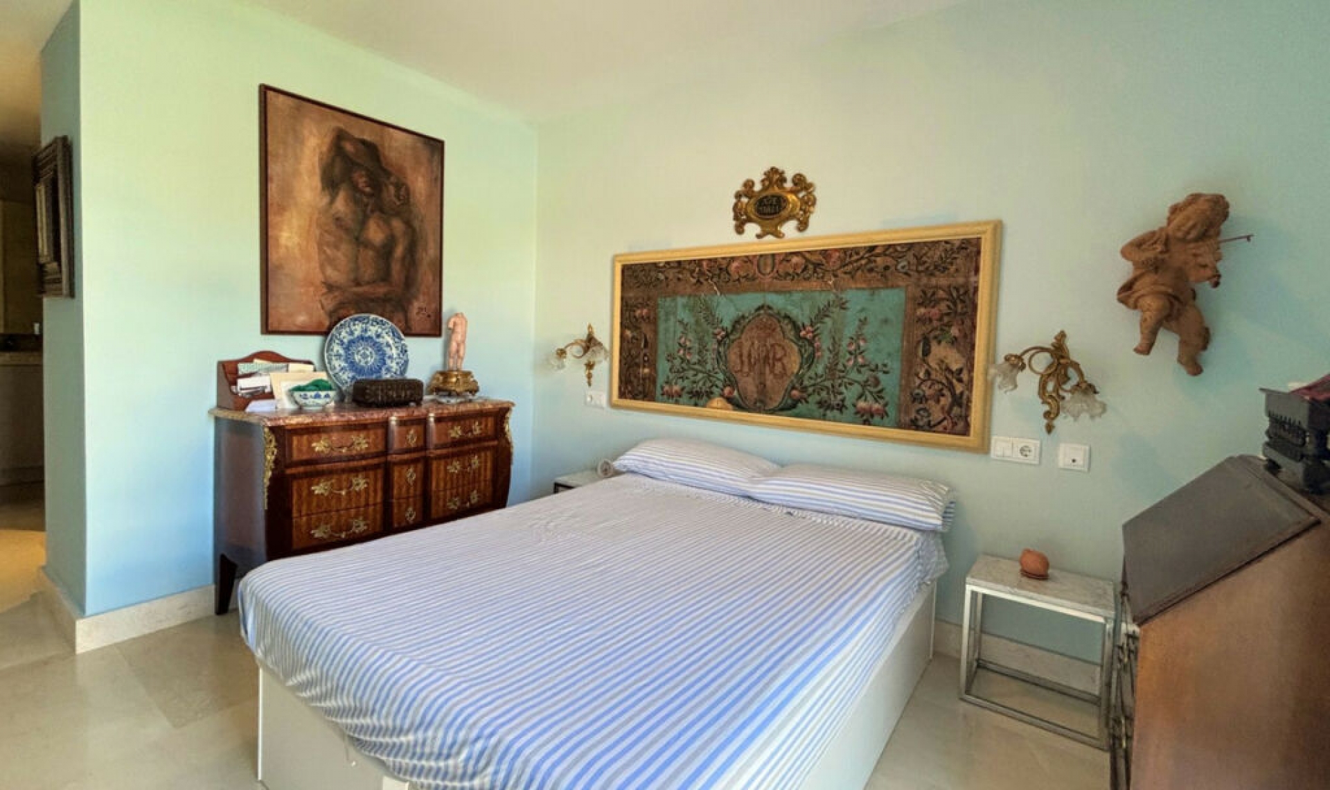 Resale - Apartment -
La Duquesa