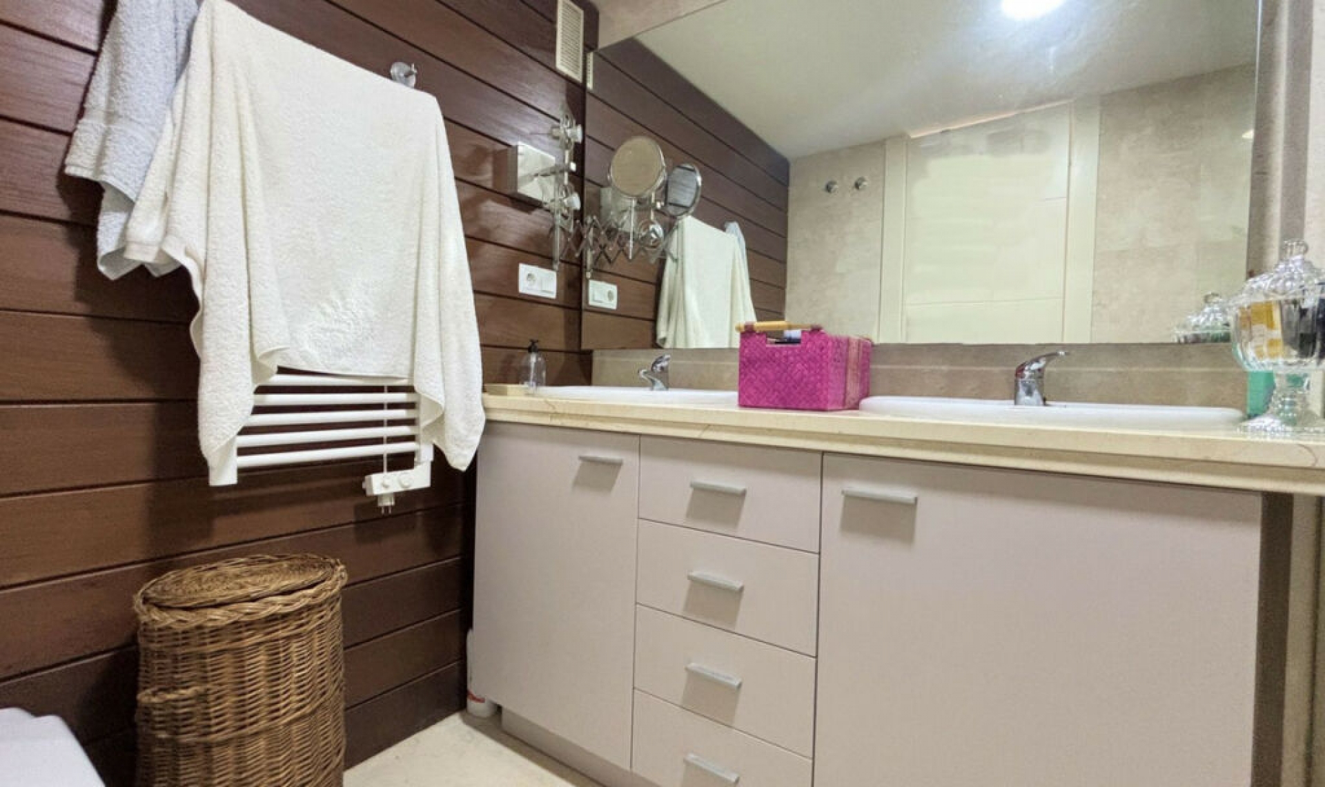 Resale - Apartment -
La Duquesa