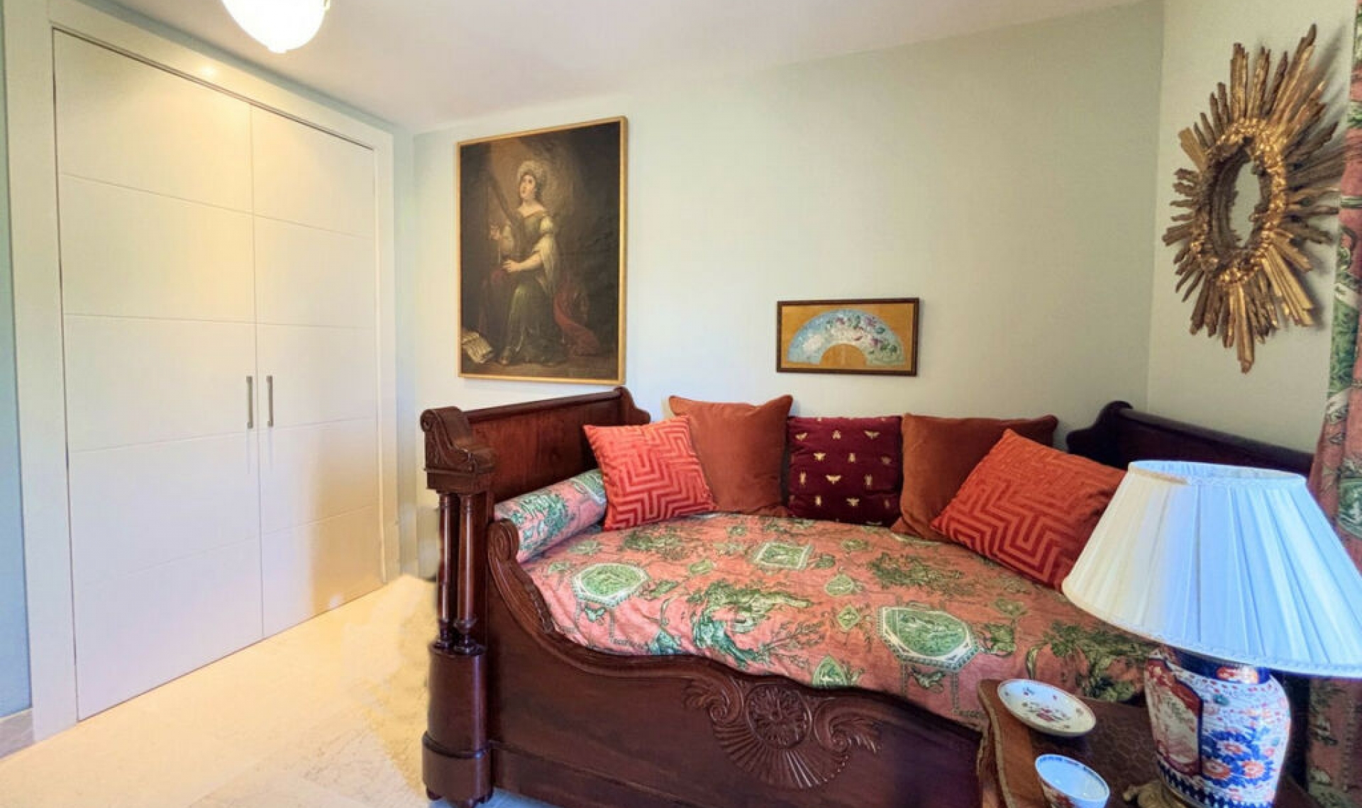 Resale - Apartment -
La Duquesa