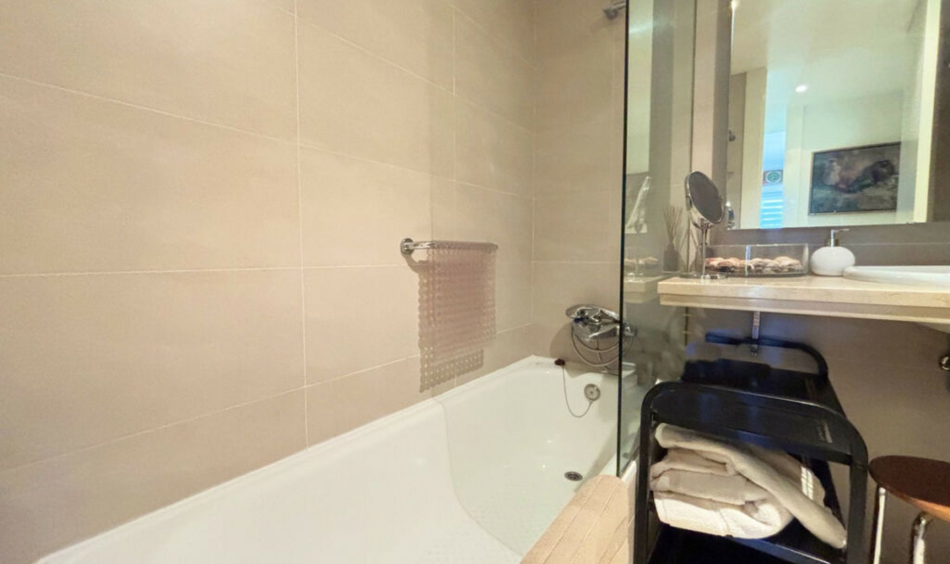 Resale - Apartment -
La Duquesa