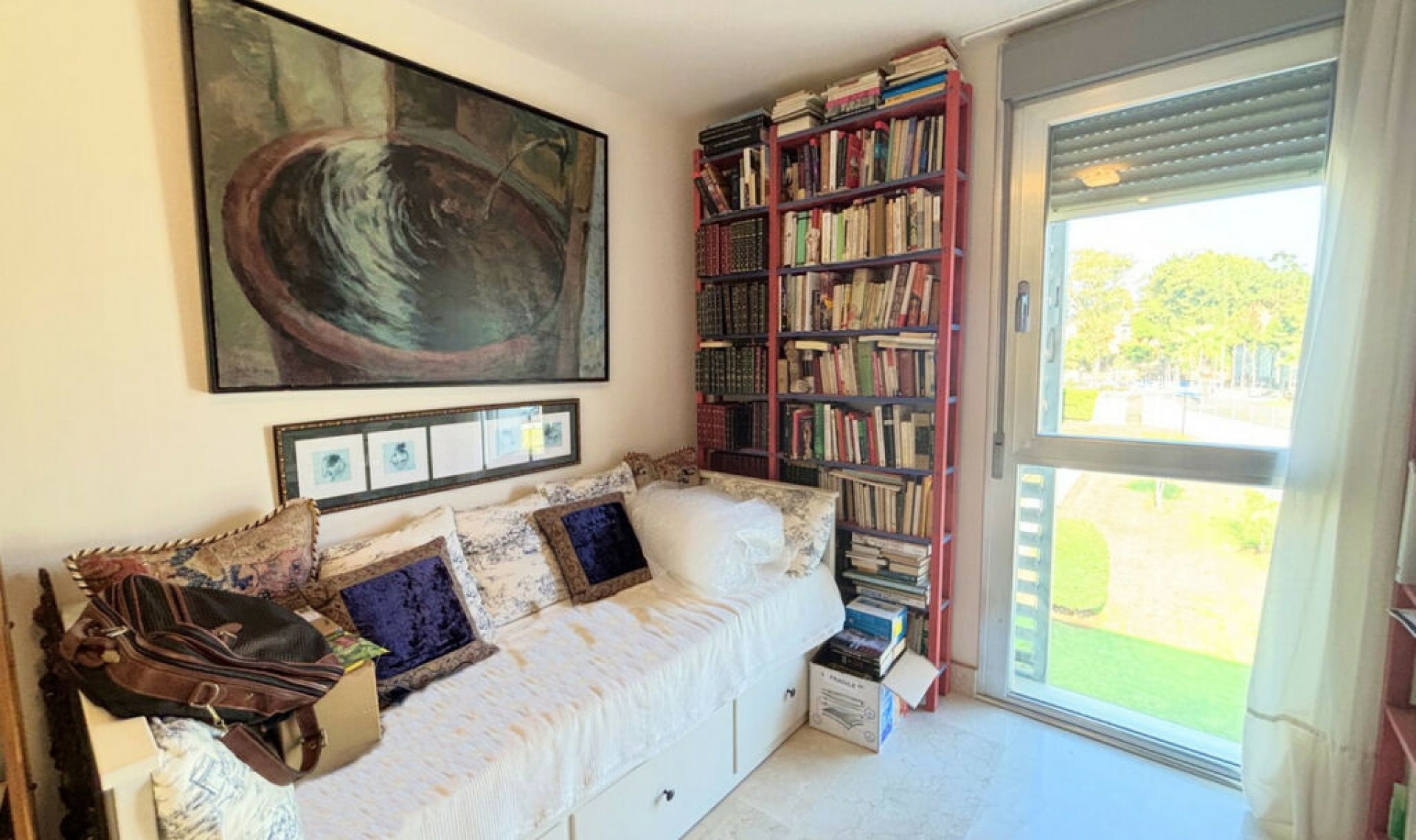 Resale - Apartment -
La Duquesa