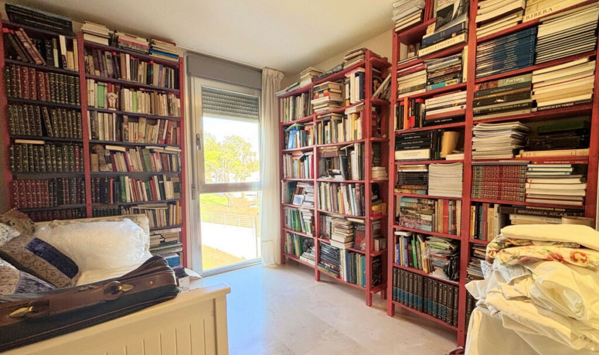 Resale - Apartment -
La Duquesa