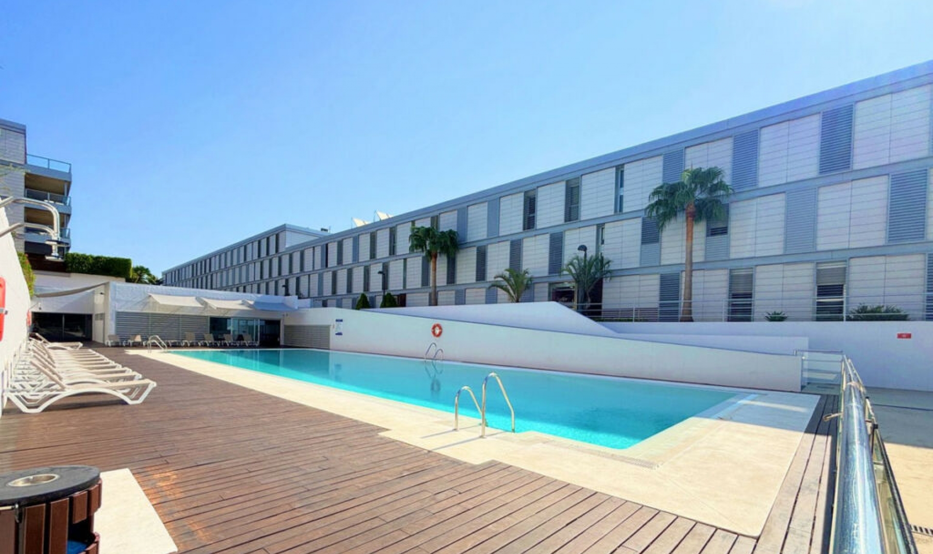 Resale - Apartment -
La Duquesa