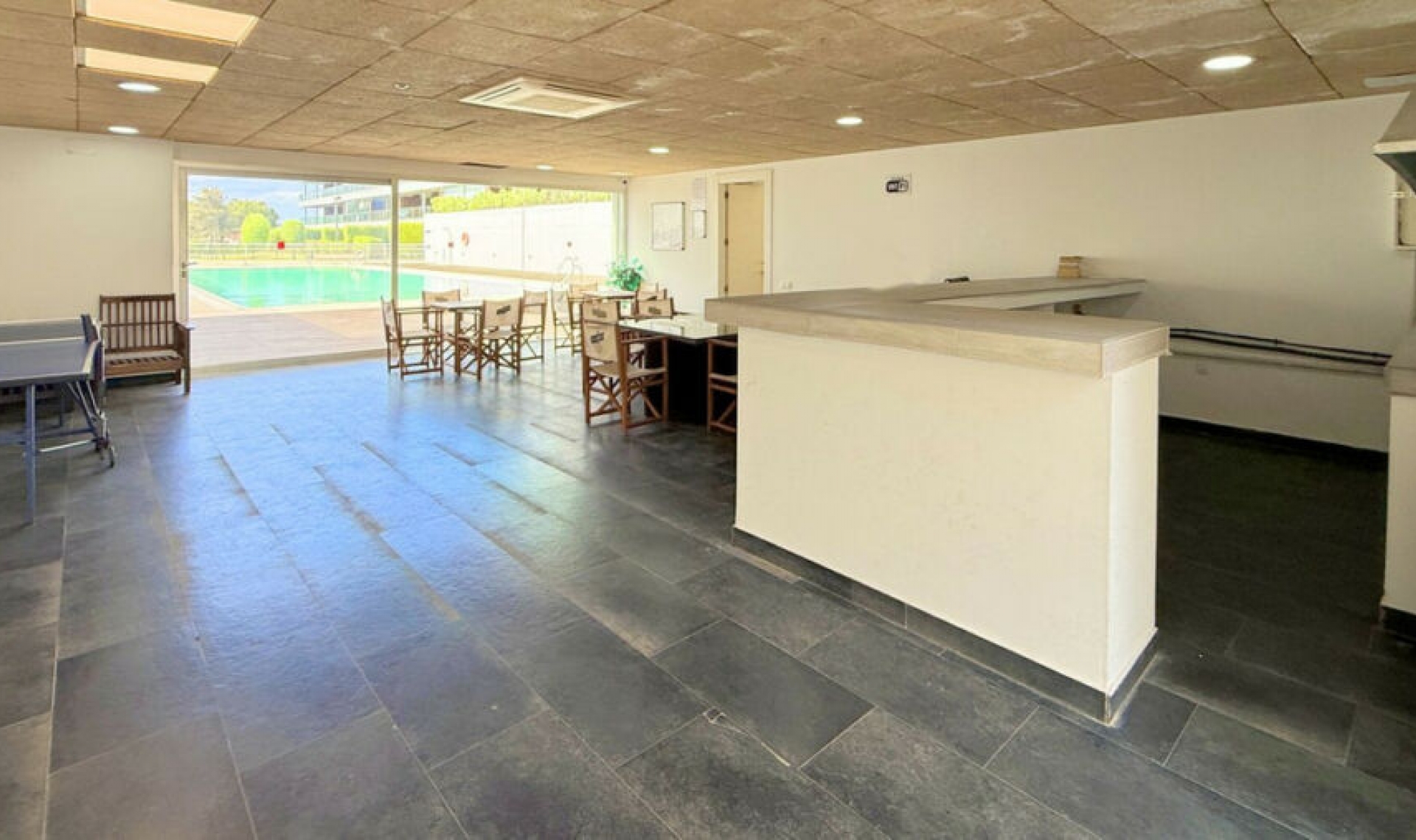 Resale - Apartment -
La Duquesa
