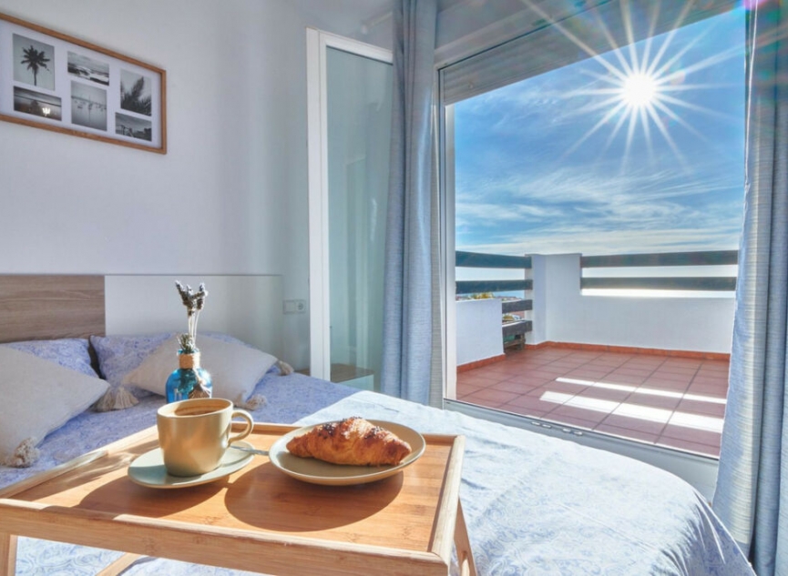 Resale - Apartment -
La Duquesa