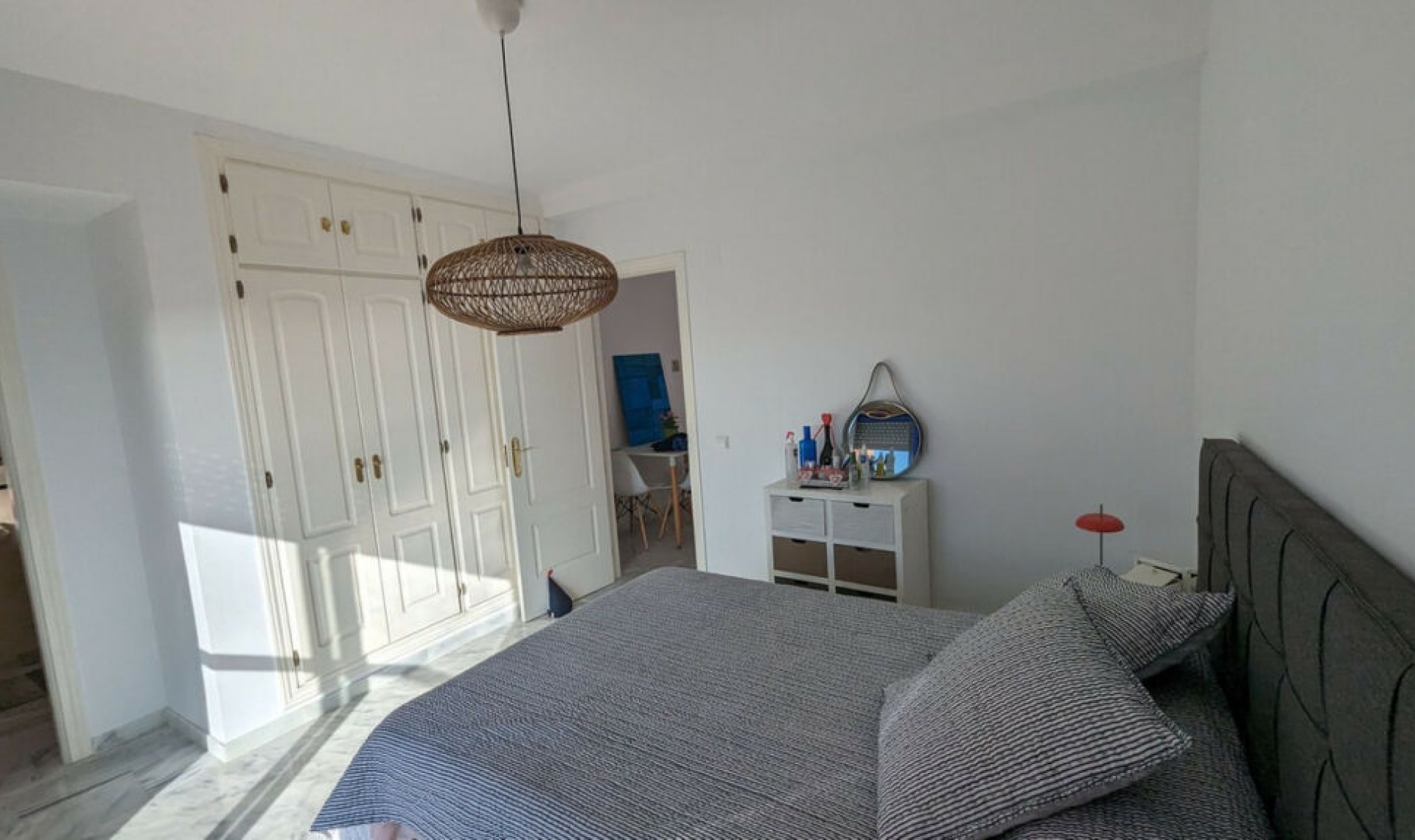 Resale - Apartment -
La Duquesa