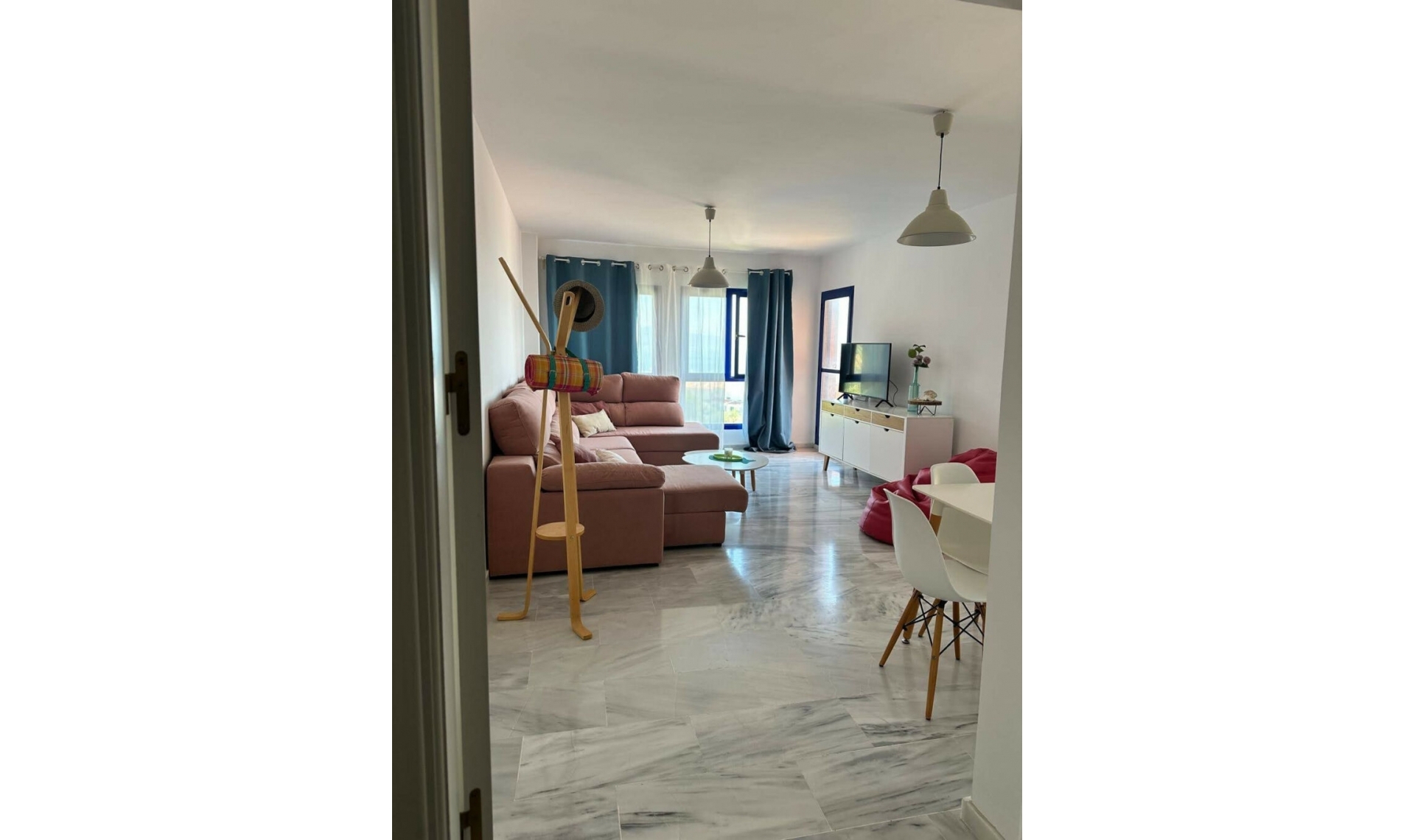 Resale - Apartment -
La Duquesa