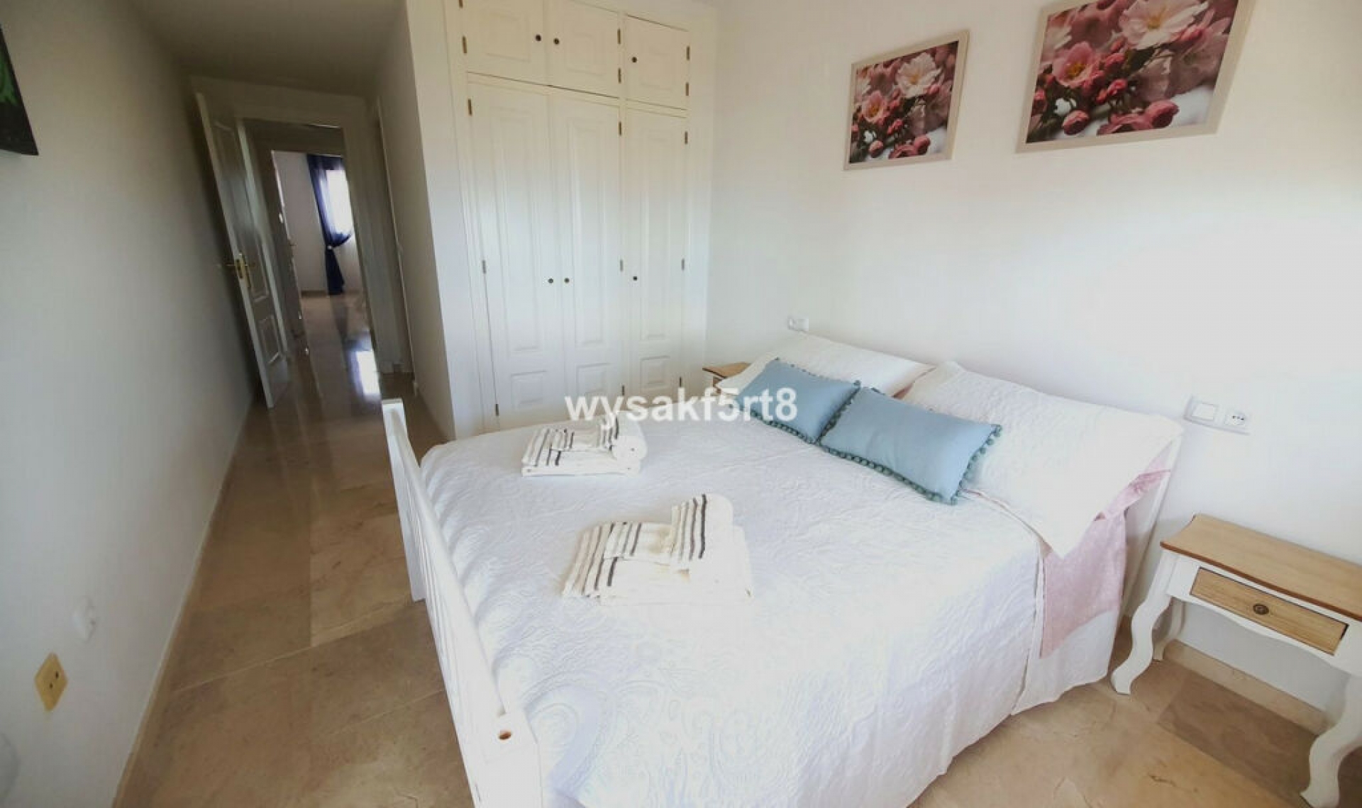 Resale - Apartment -
La Duquesa
