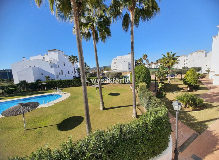 Resale - Apartment -
La Duquesa