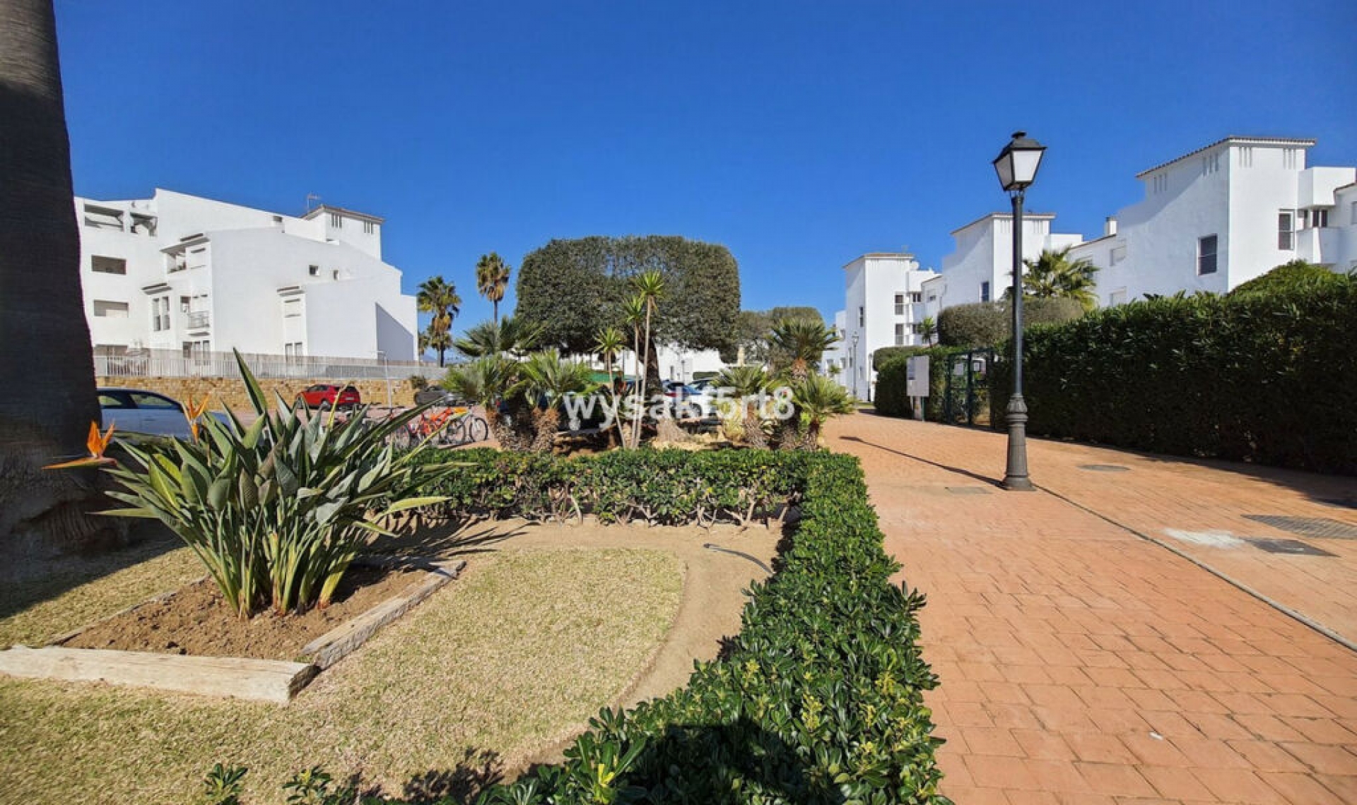 Resale - Apartment -
La Duquesa