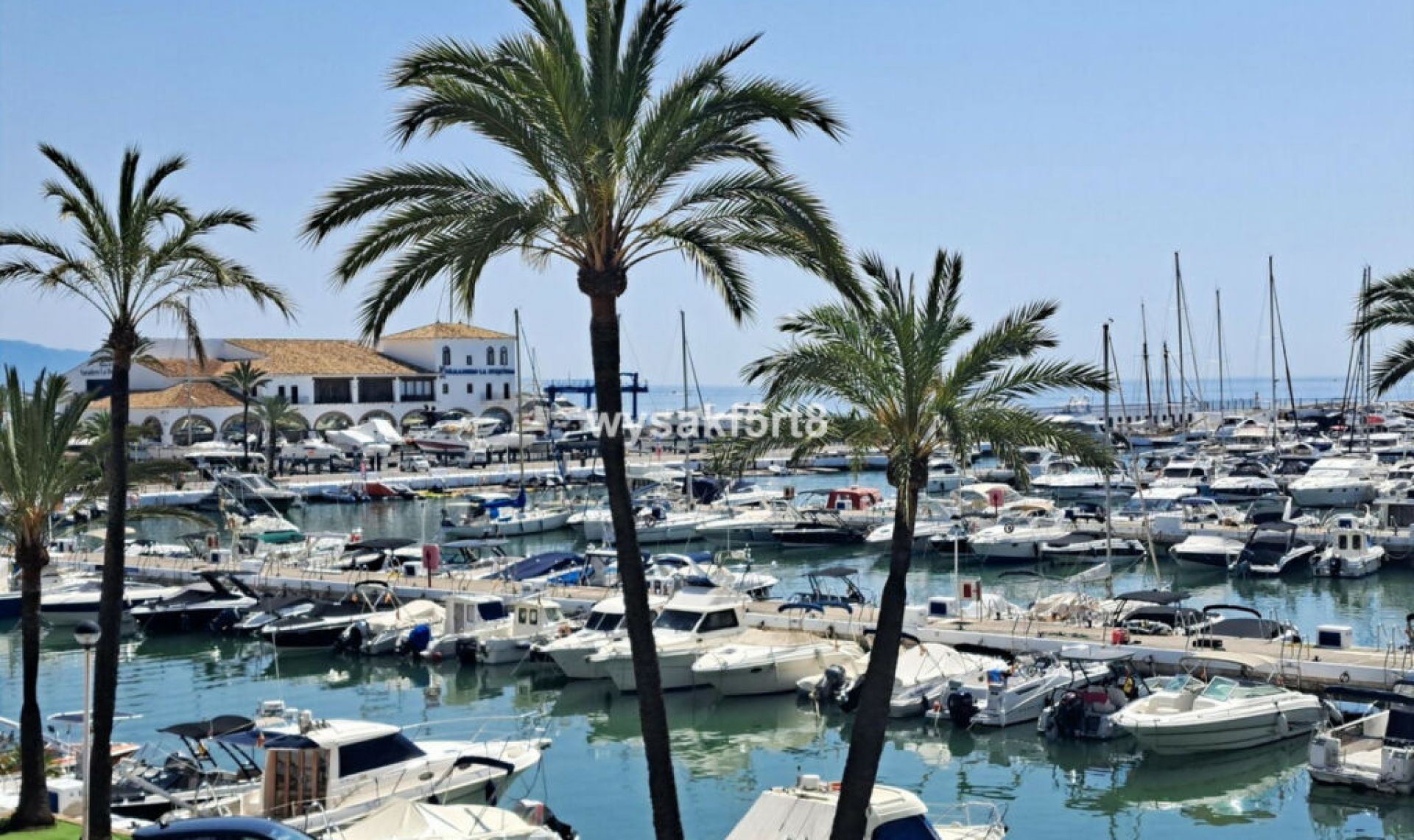 Resale - Apartment -
La Duquesa