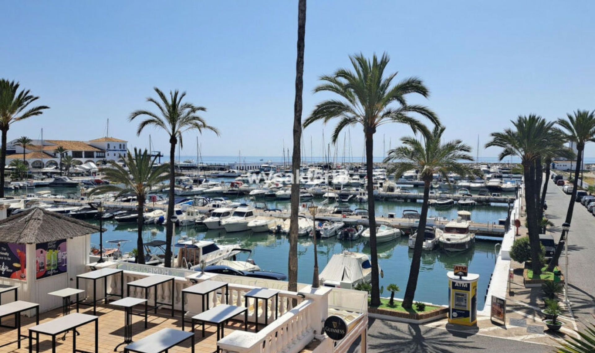 Resale - Apartment -
La Duquesa