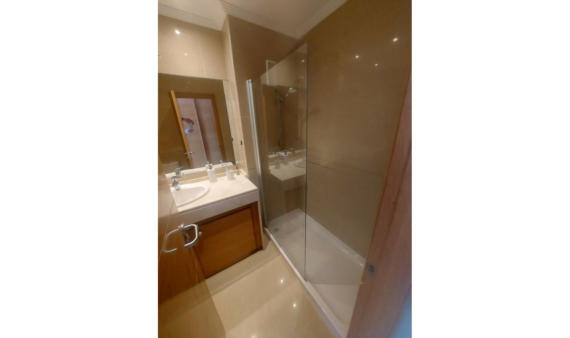 Resale - Apartment -
La Duquesa