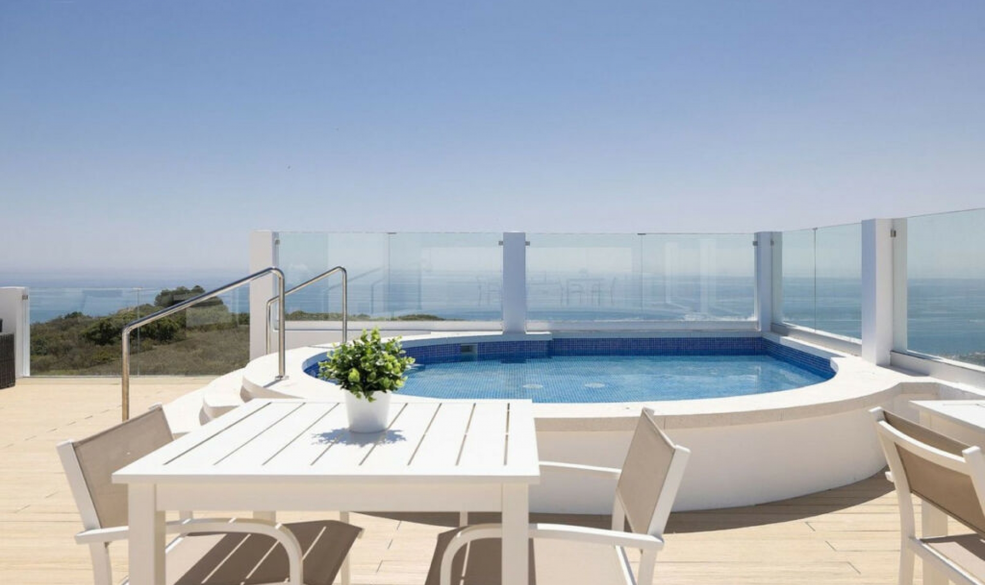 Resale - Apartment -
La Duquesa