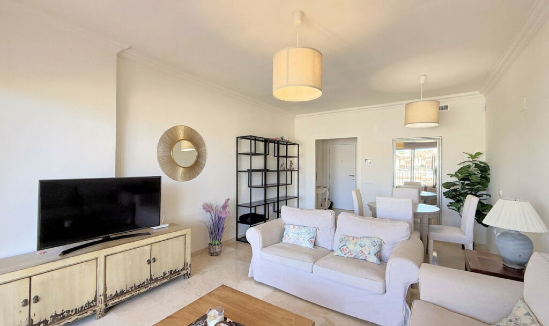 Resale - Apartment -
La Duquesa