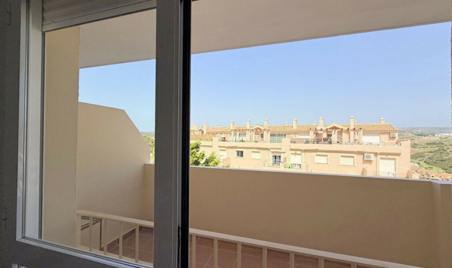 Resale - Apartment -
La Duquesa