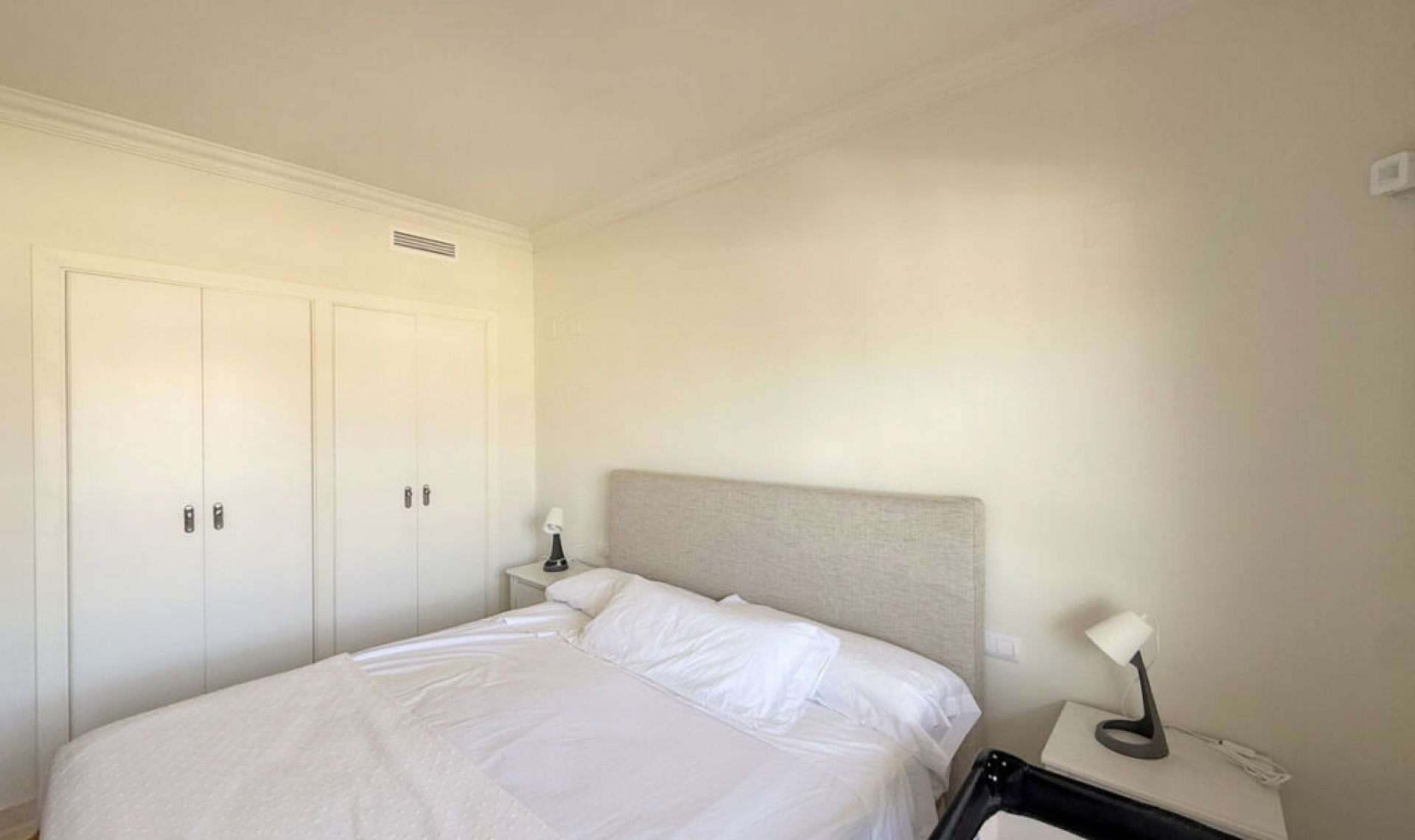 Resale - Apartment -
La Duquesa