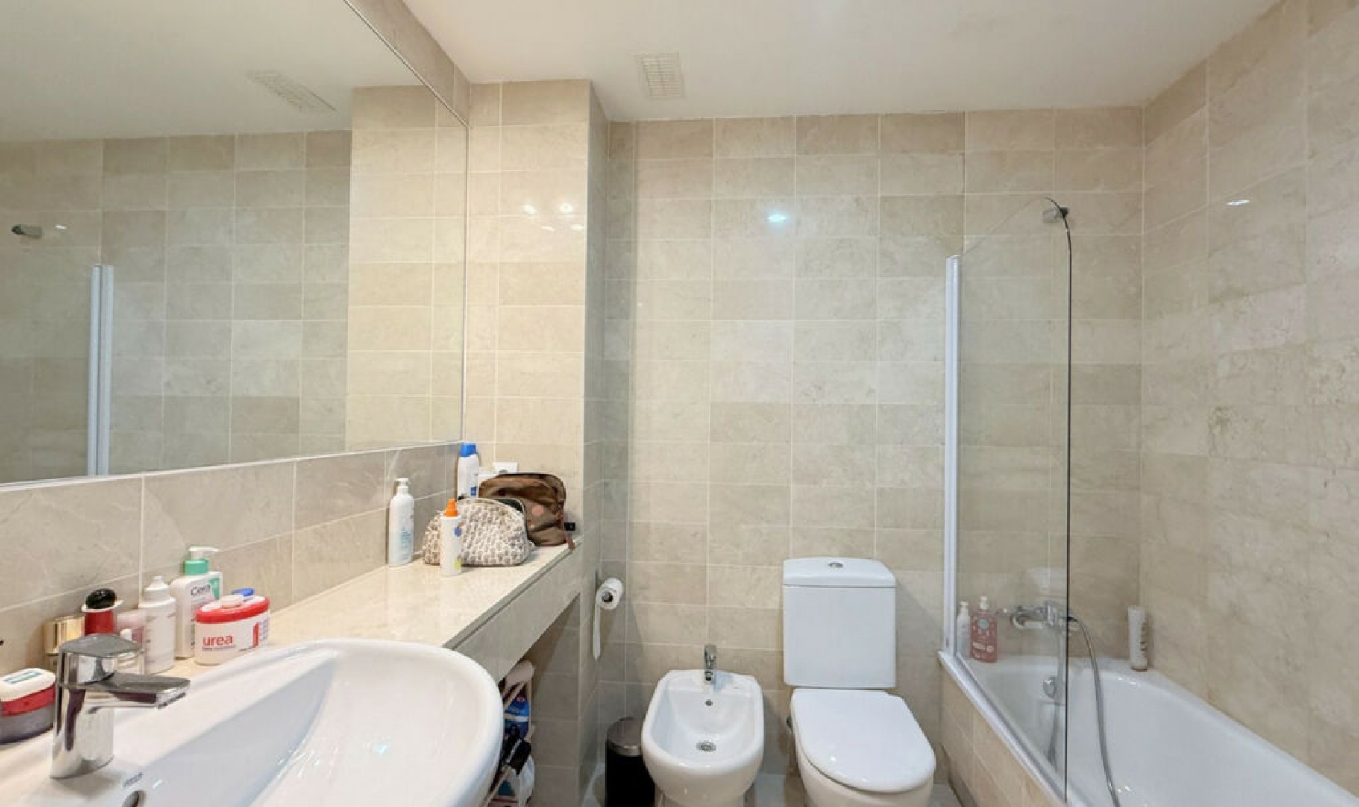 Resale - Apartment -
La Duquesa