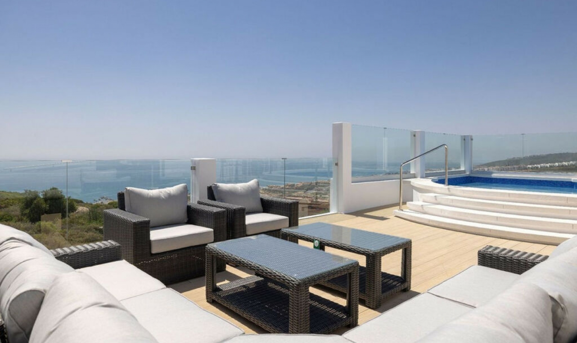 Resale - Apartment -
La Duquesa