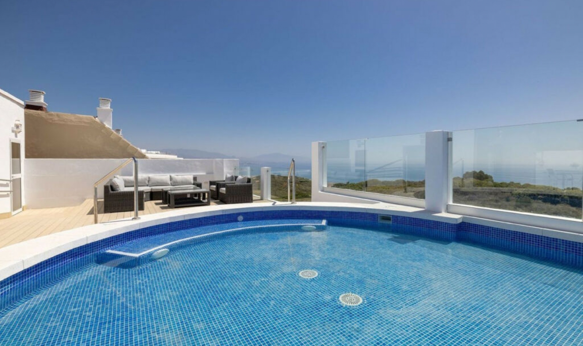 Resale - Apartment -
La Duquesa