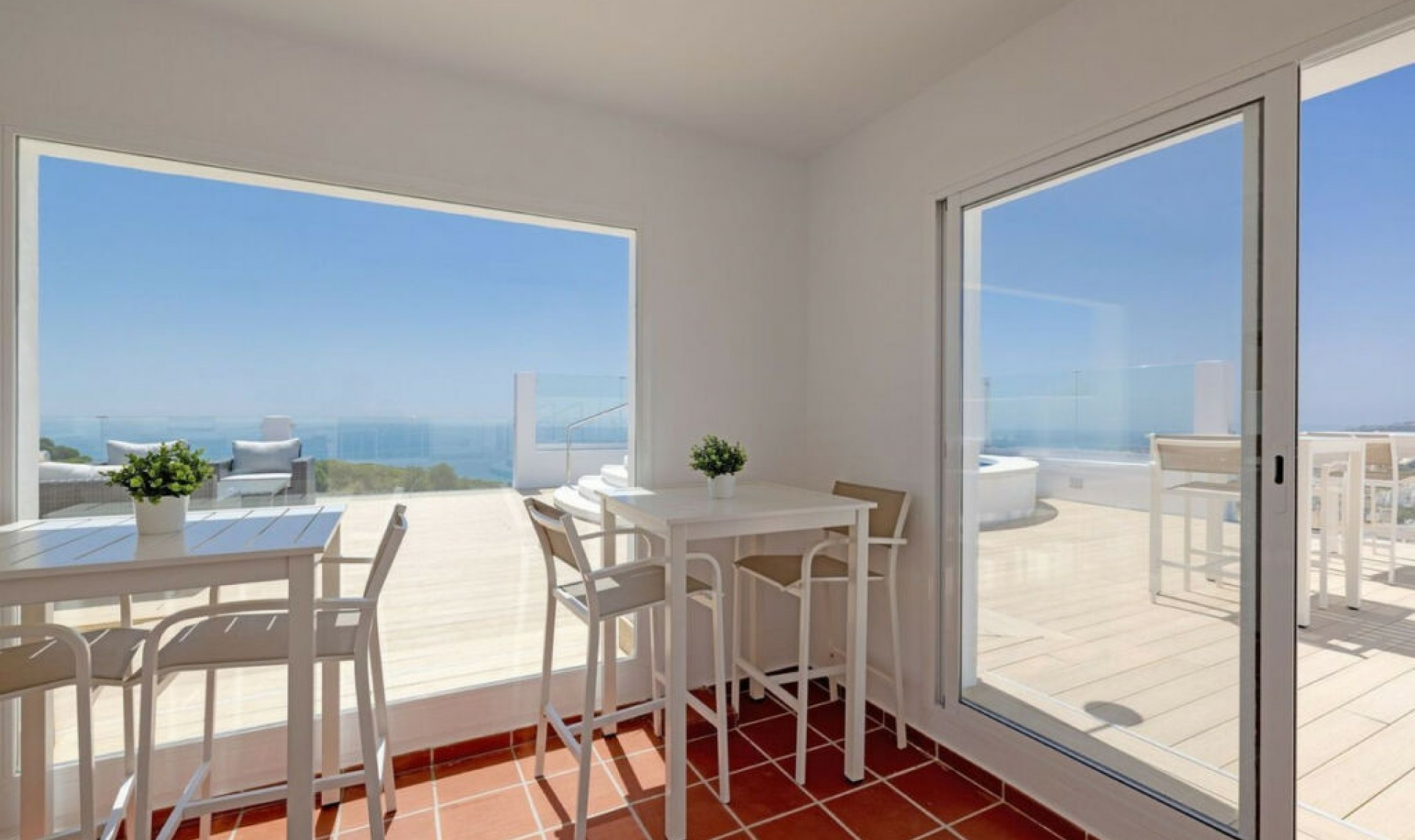 Resale - Apartment -
La Duquesa