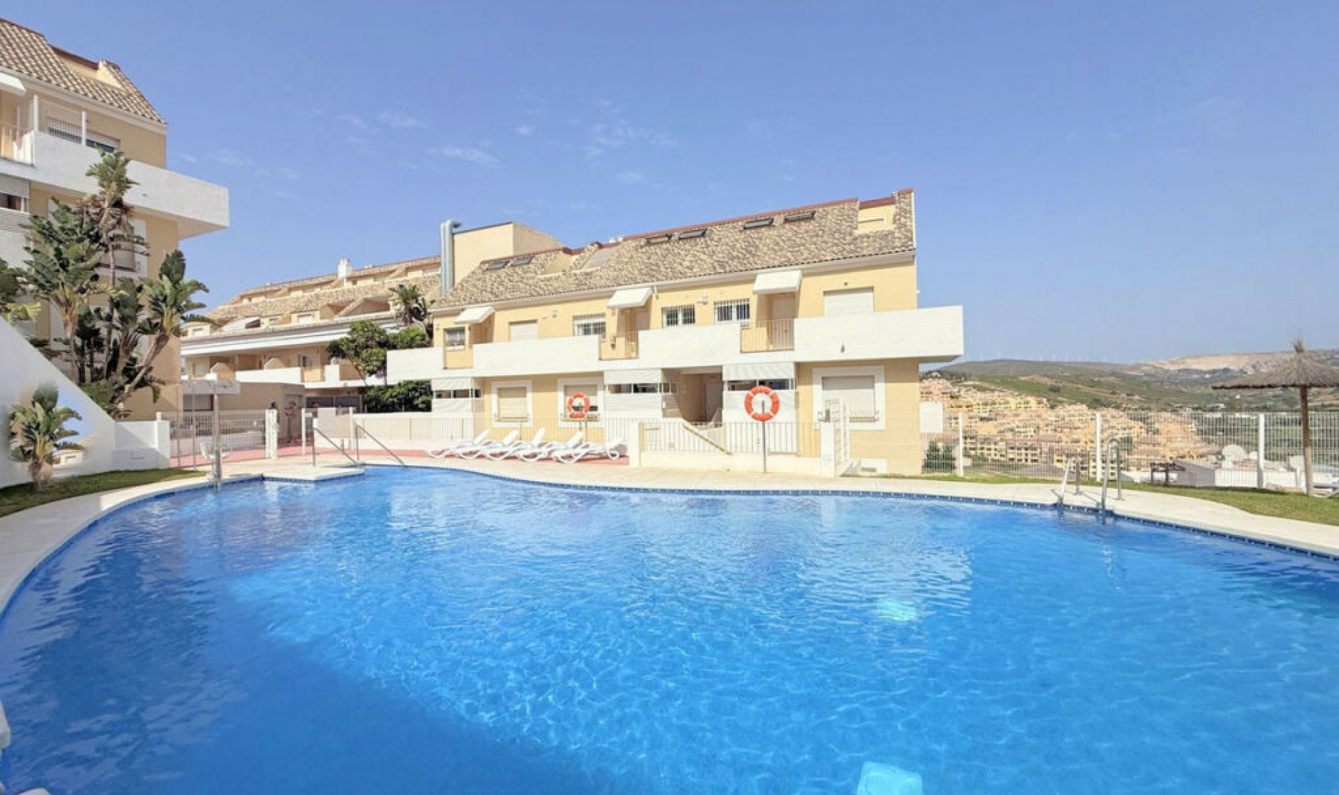 Resale - Apartment -
La Duquesa