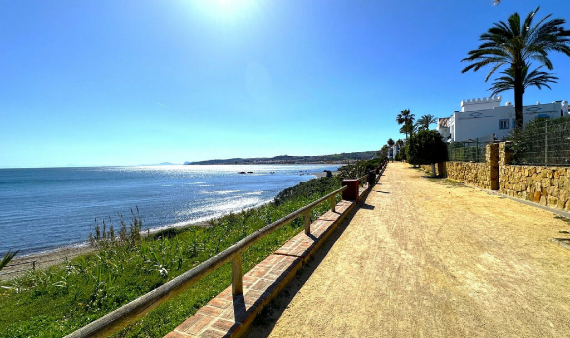 Resale - Apartment -
La Duquesa