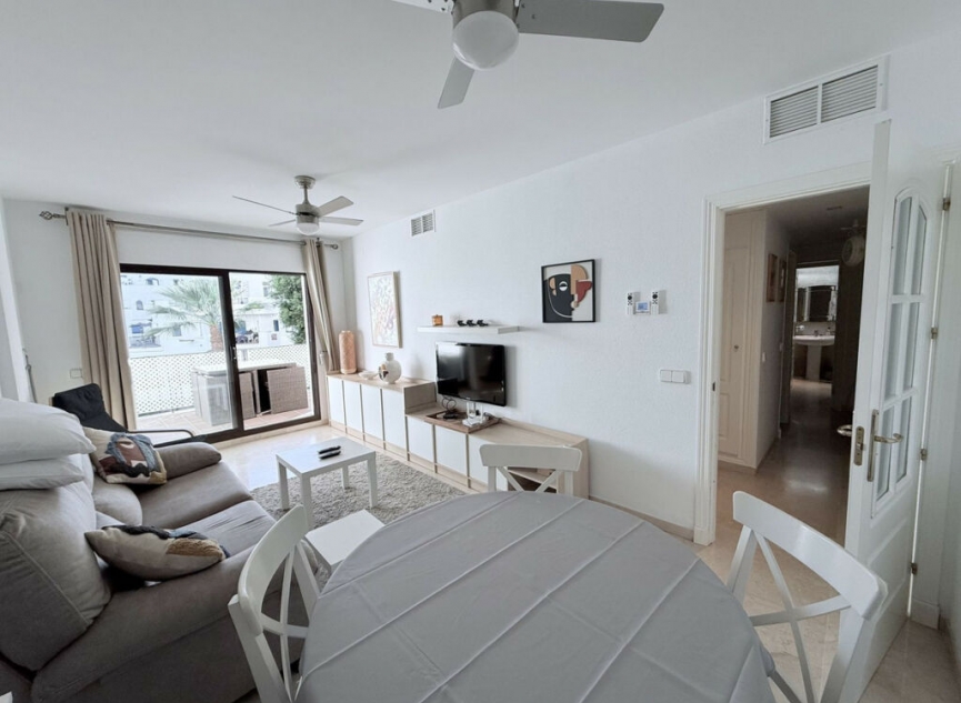 Resale - Apartment -
La Duquesa