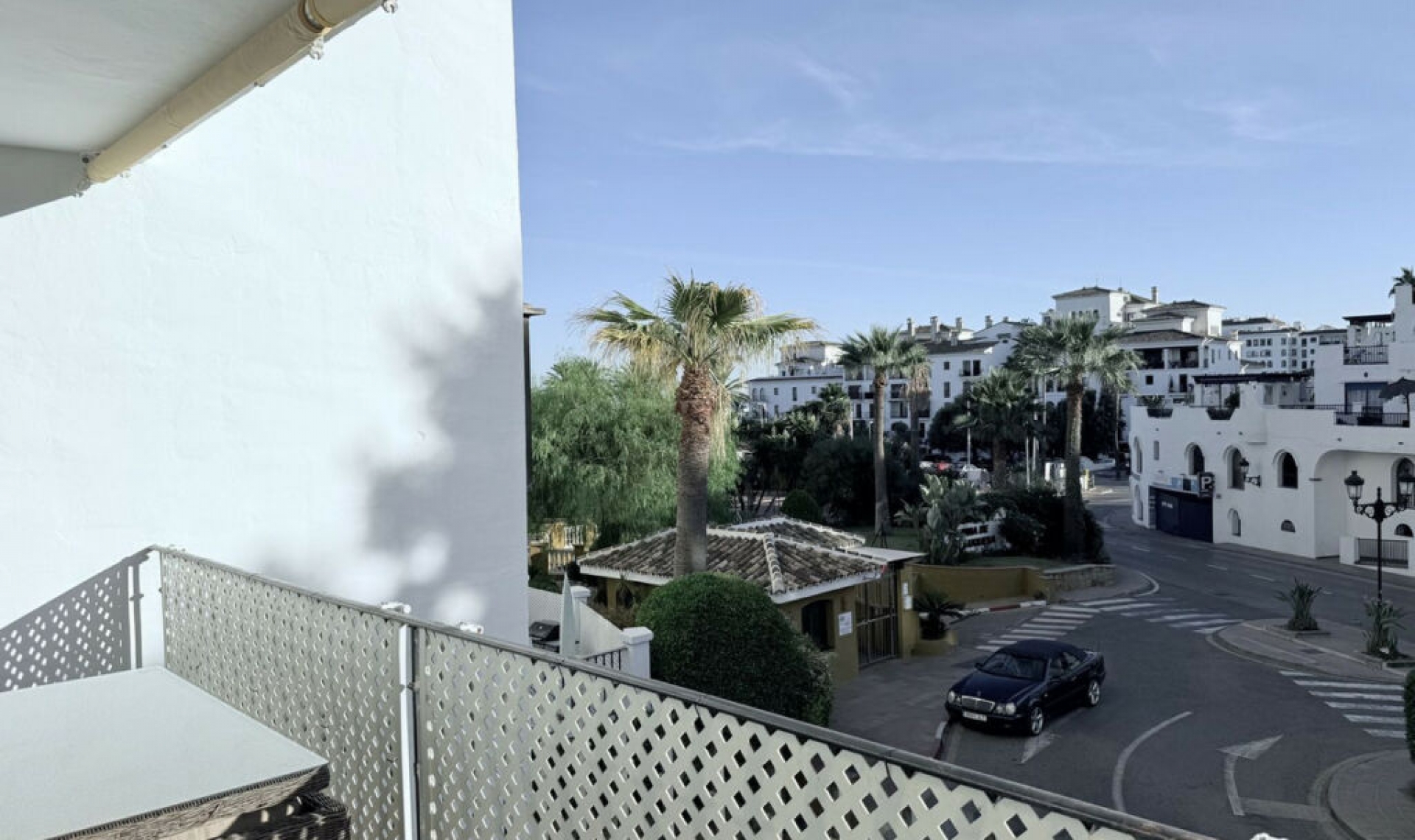 Resale - Apartment -
La Duquesa