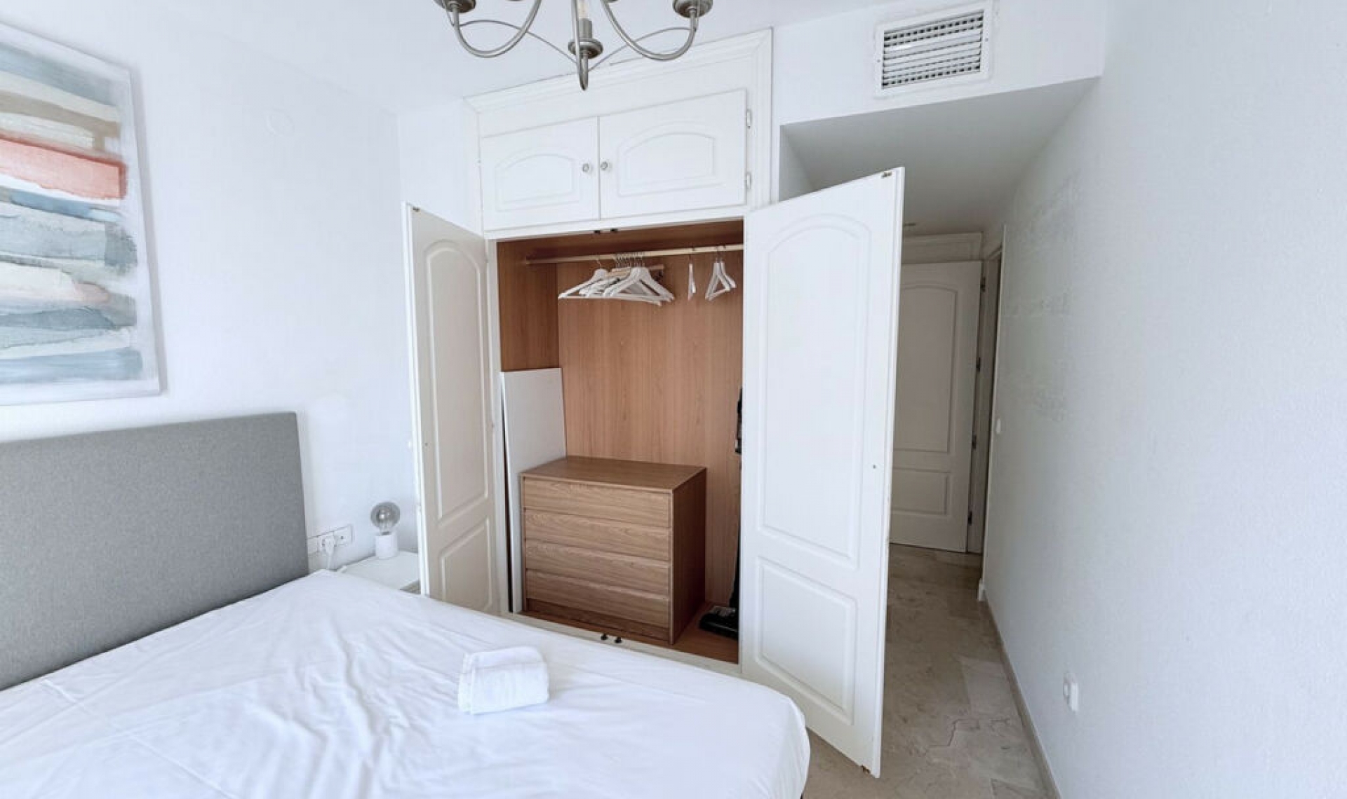 Resale - Apartment -
La Duquesa